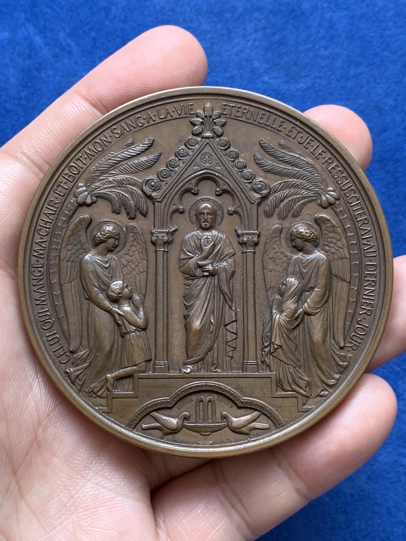 《竞宝斋》第291场- 周日，周一，周二 3场连拍 （全场包邮） 法国1893年初次圣餐、洗礼铜质勋章，152.13g，69.3mm，丰饶角+铜标边铭