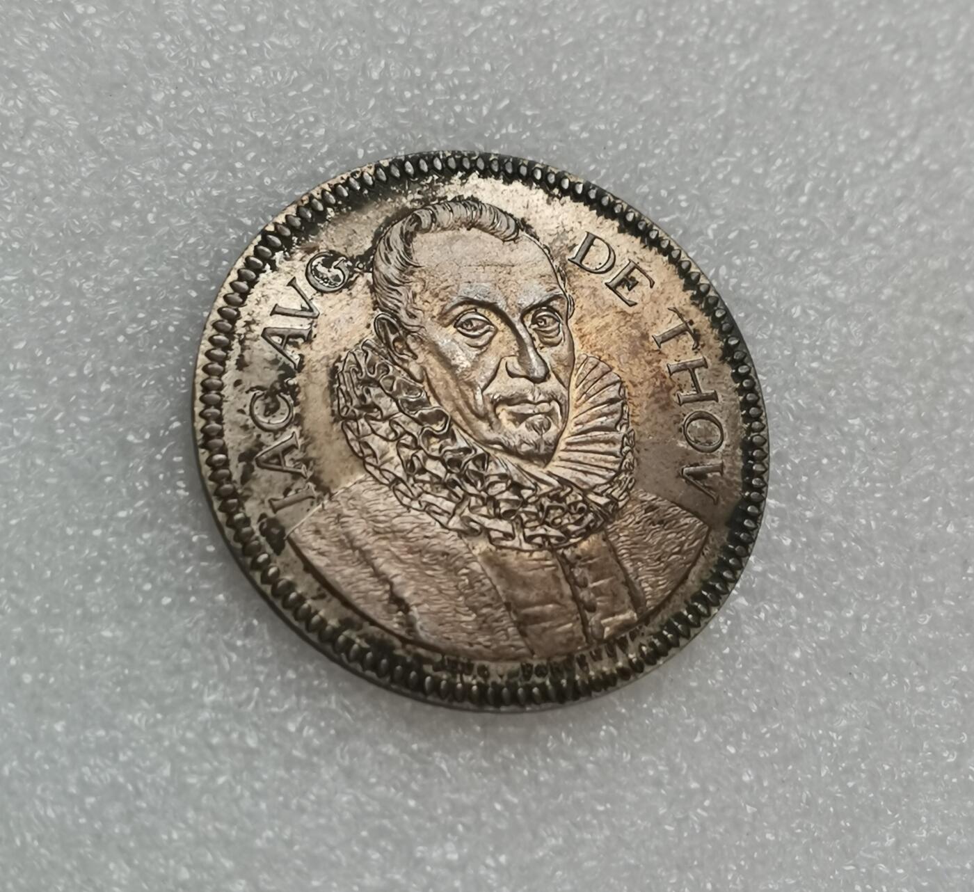 瓶子🏺第151期拍卖会  法国1820年图书馆JETON银质代币  35毫米  11.2克