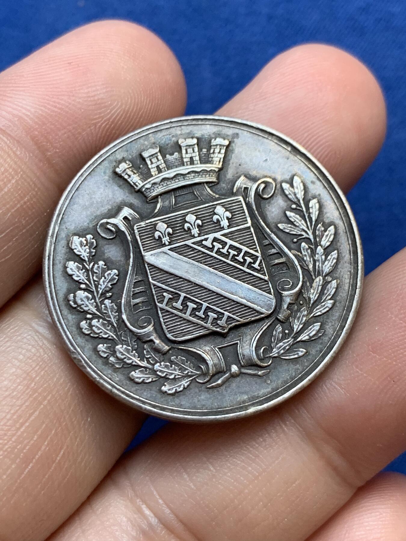 《竞宝斋》第291场- 周日，周一，周二 3场连拍 （全场包邮） 法国特鲁瓦市政委员会银质代币，15.89g，32.4mm，丰饶角边铭