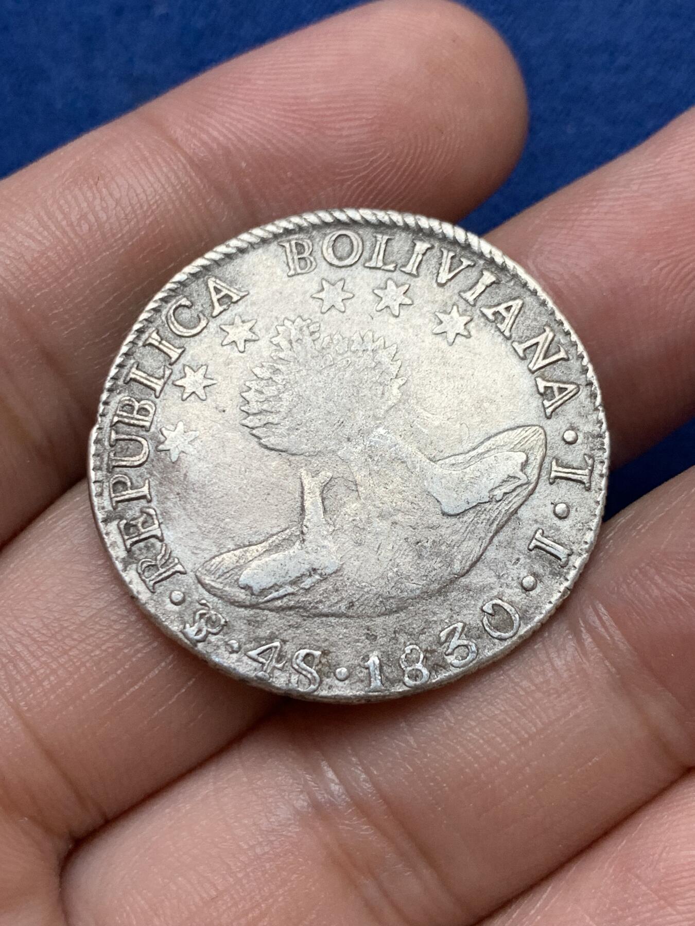 《竞宝斋》第290场- 周日，周一，周二 3场连拍 （全场包邮） 两枚一组 玻利维亚羊驼4索尔银币 南美解放者玻利瓦尔头像 两个版本