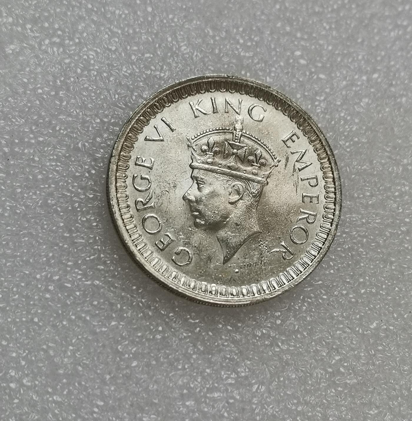 瓶子🏺第151期拍卖会  英属印度1942年乔治六世1卢比银币  原光  安全边