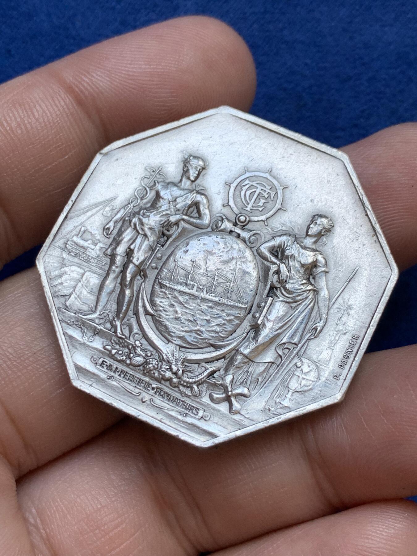 《竞宝斋》第291场- 周日，周一，周二 3场连拍 （全场包邮） 法国大西洋航运公司八角代币 26.66克 38.6mm 丰饶角边铭