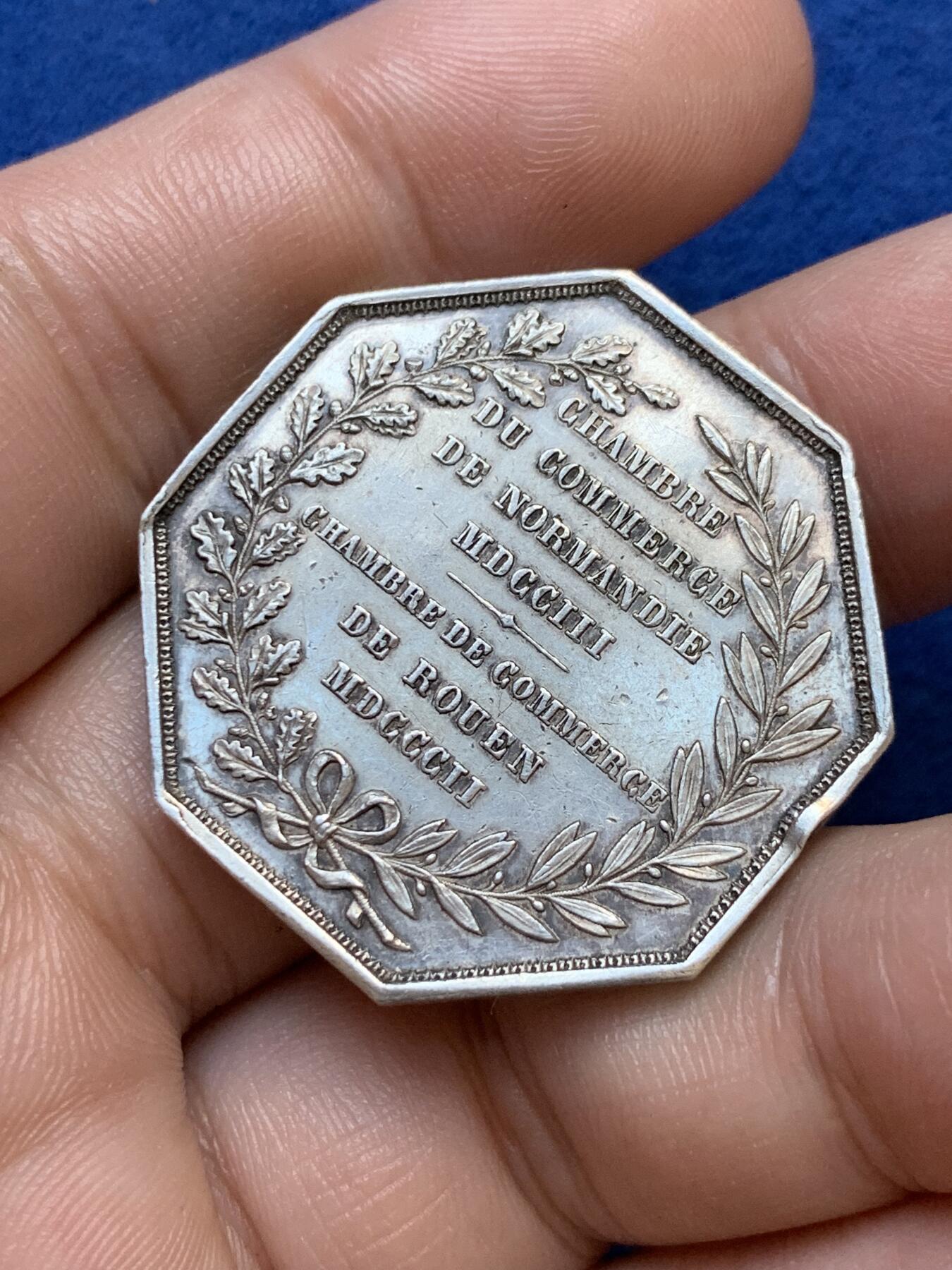 《竞宝斋》第291场- 周日，周一，周二 3场连拍 （全场包邮） 法国八角银章，鲁昂诺曼底商会，17.04g，33.7mm，丰饶角边铭