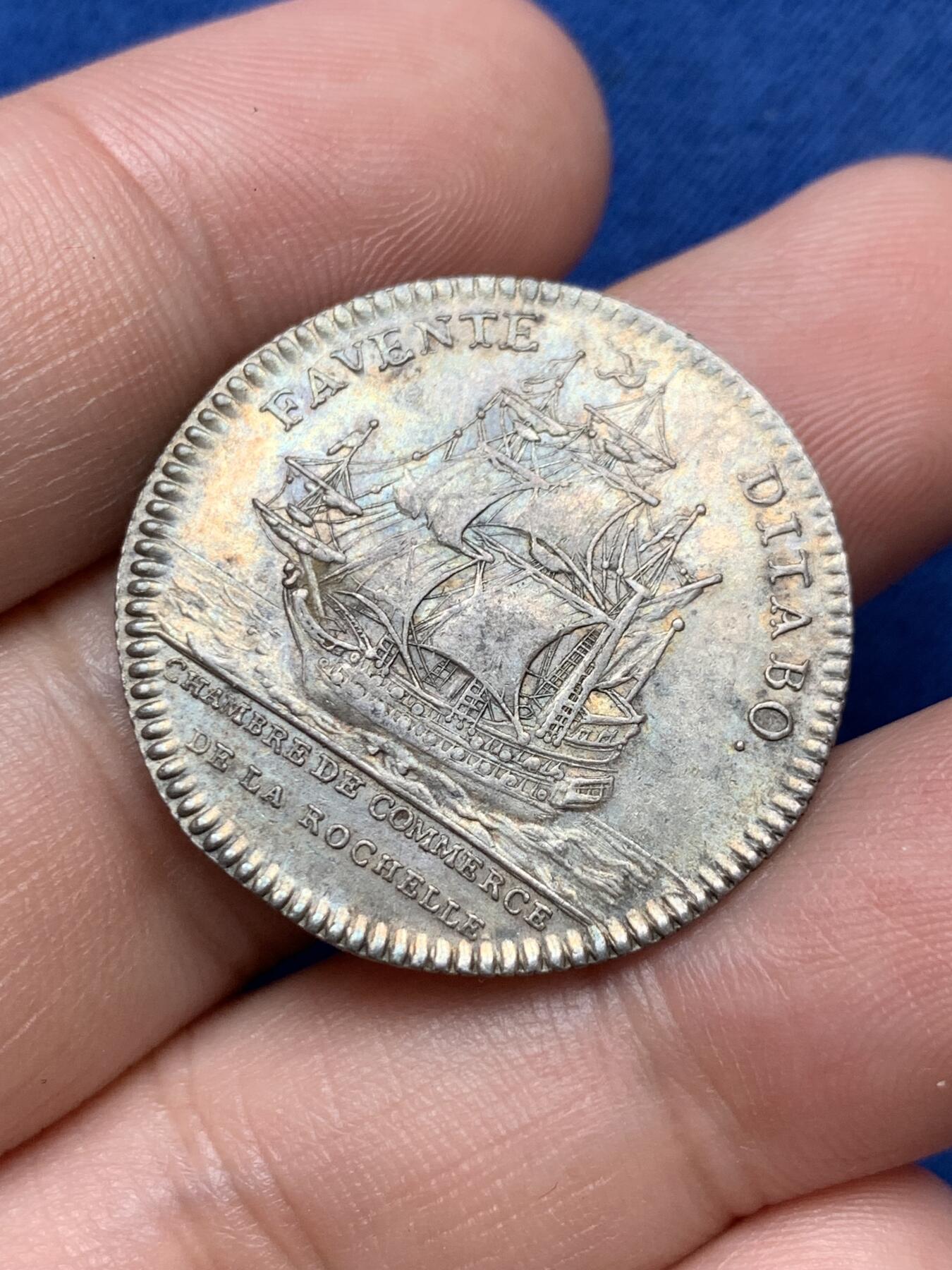 《竞宝斋》第291场- 周日，周一，周二 3场连拍 （全场包邮） 法国路易十五头像拉罗谢尔商会银质代币，7.49g，28.8mm