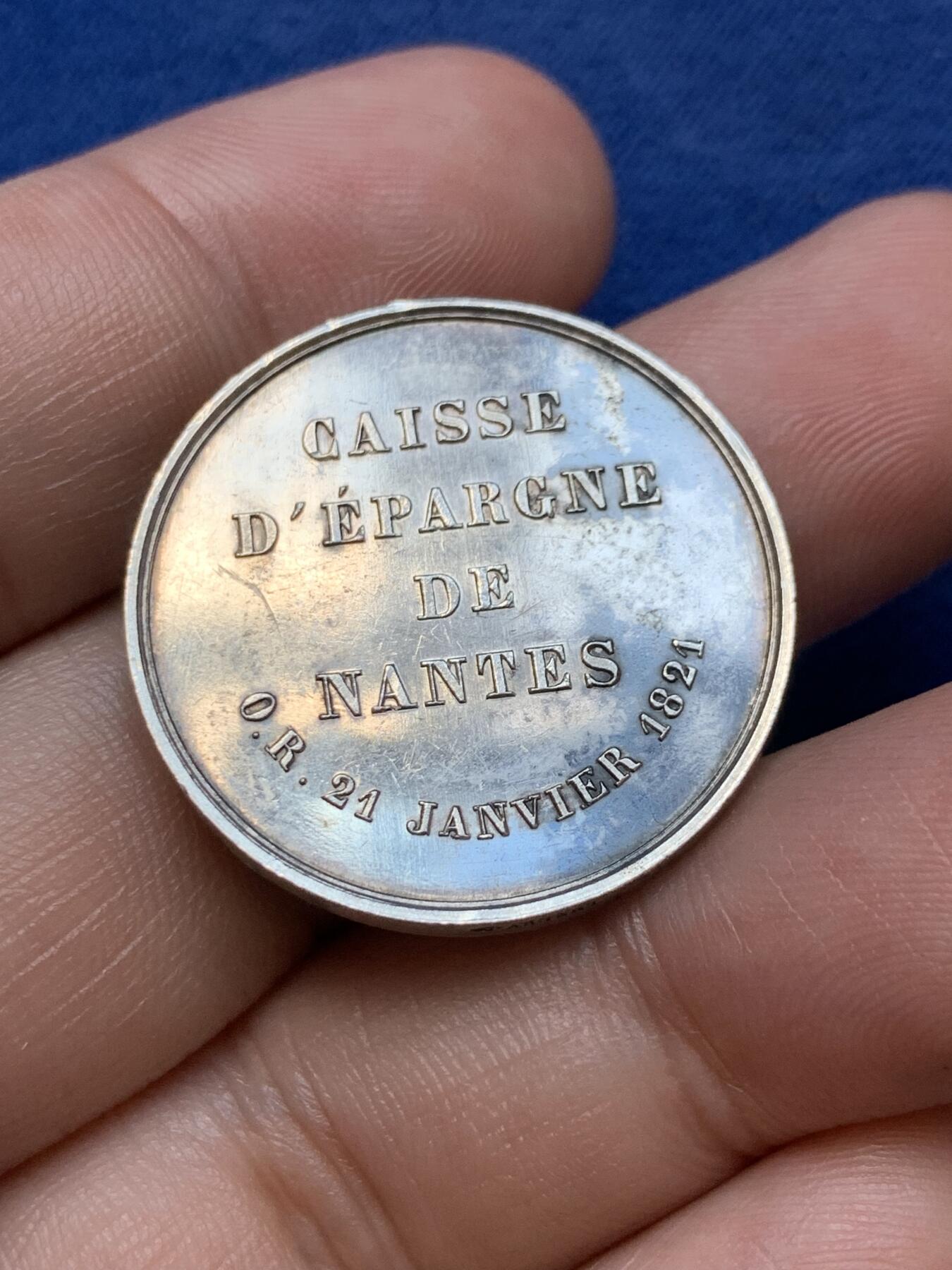 《竞宝斋》第291场- 周日，周一，周二 3场连拍 （全场包邮） 法国南特储蓄银行银质jeton，9.39g，28.7mm，手指边铭