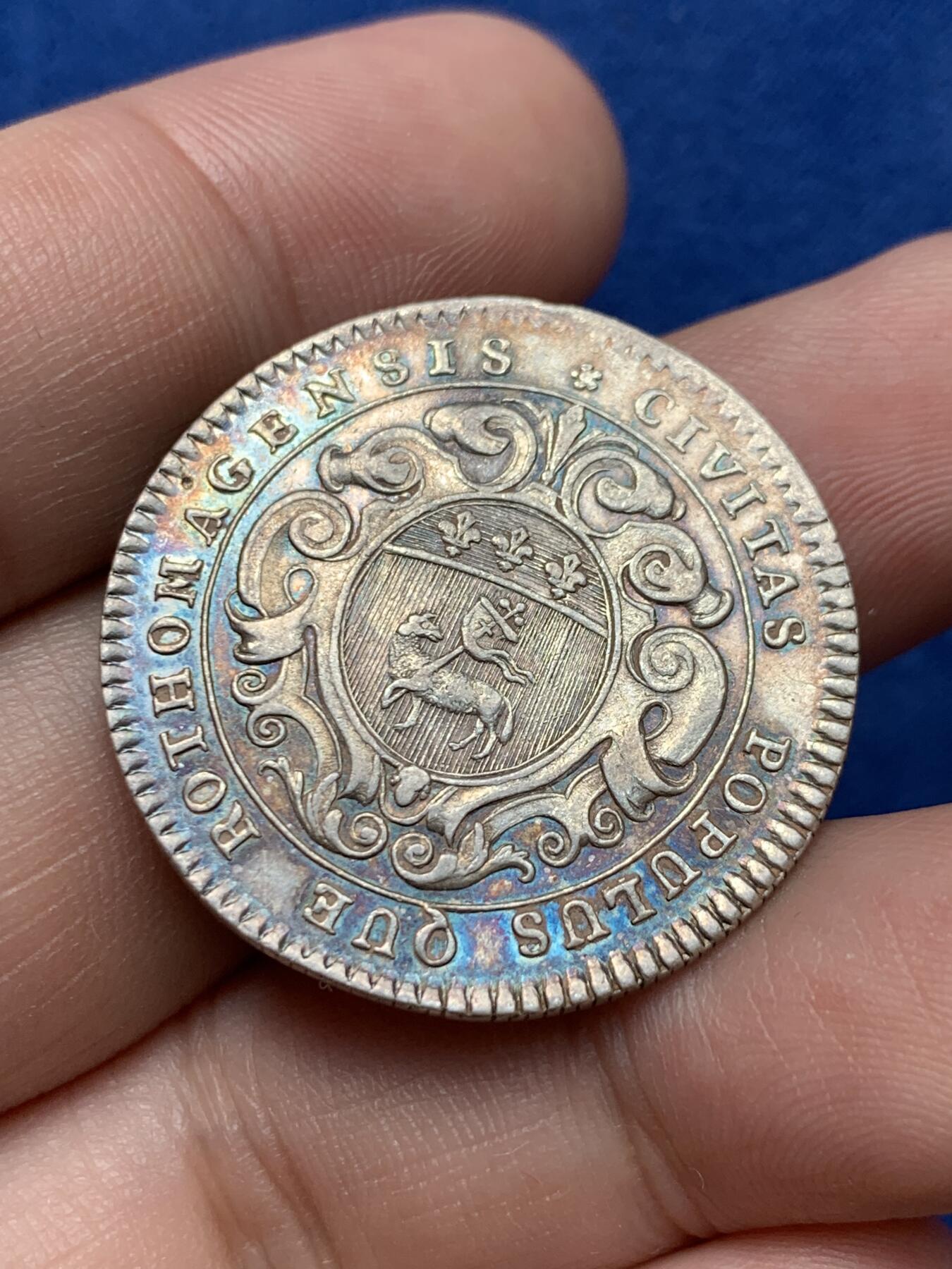 《竞宝斋》第291场- 周日，周一，周二 3场连拍 （全场包邮） 法国路易十五头像鲁昂地区银质代币，8.81g，31mm