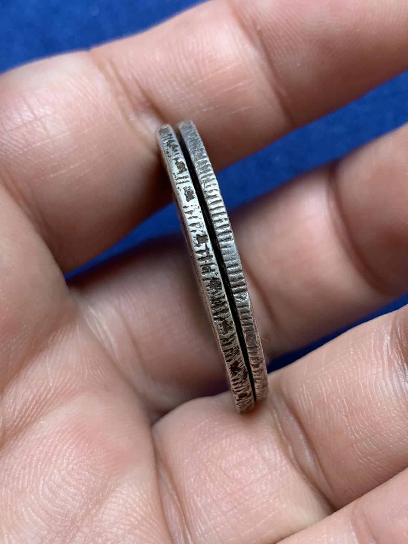 《竞宝斋》第290场- 周日，周一，周二 3场连拍 （全场包邮） 两枚一组 玻利维亚羊驼4索尔银币 南美解放者玻利瓦尔头像 两个版本