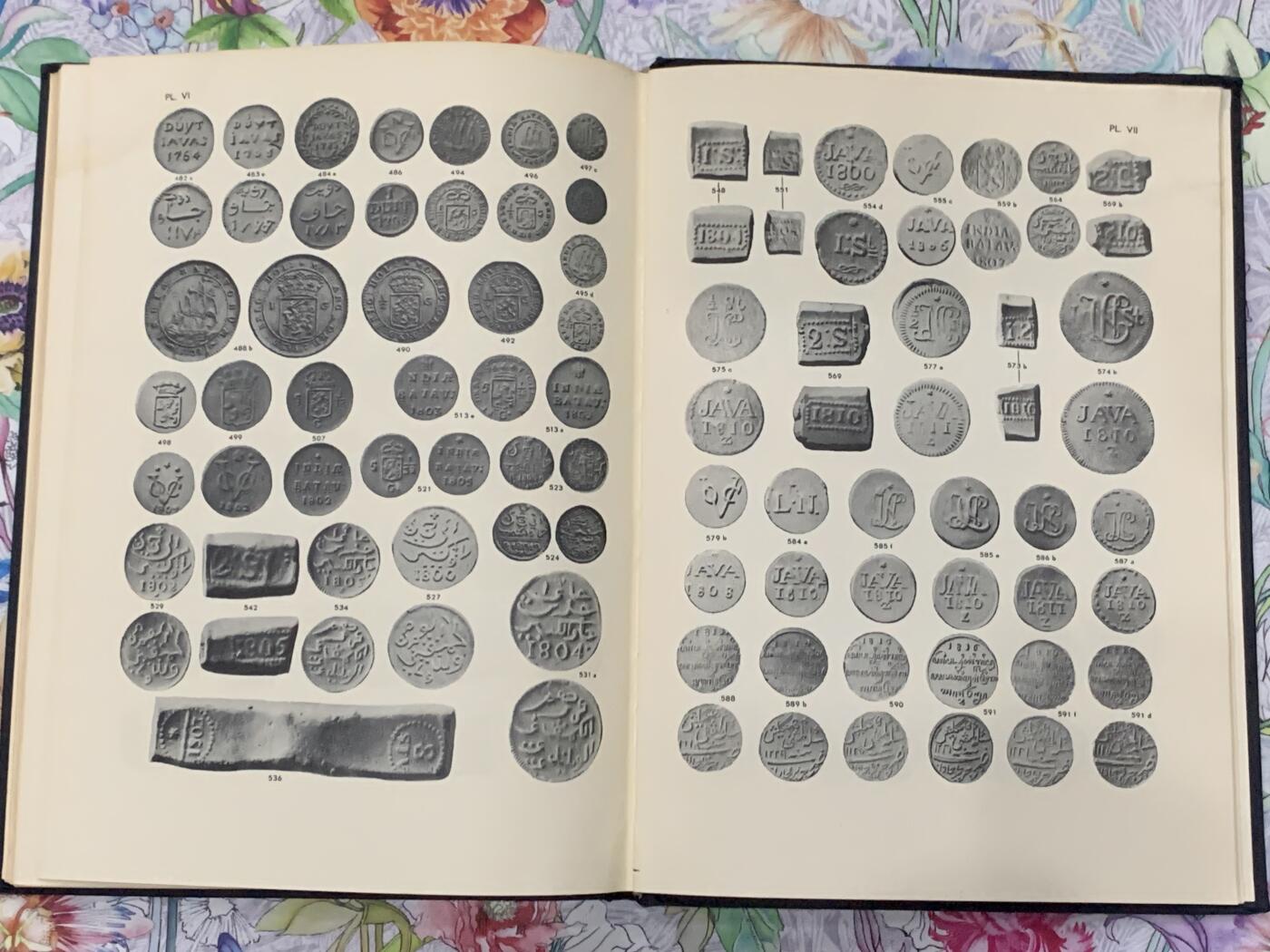 《竞宝斋》第290场- 周日，周一，周二 3场连拍 （全场包邮） Scholten荷属海外殖民地标准目录 1953年原版 精装大开本 稀少