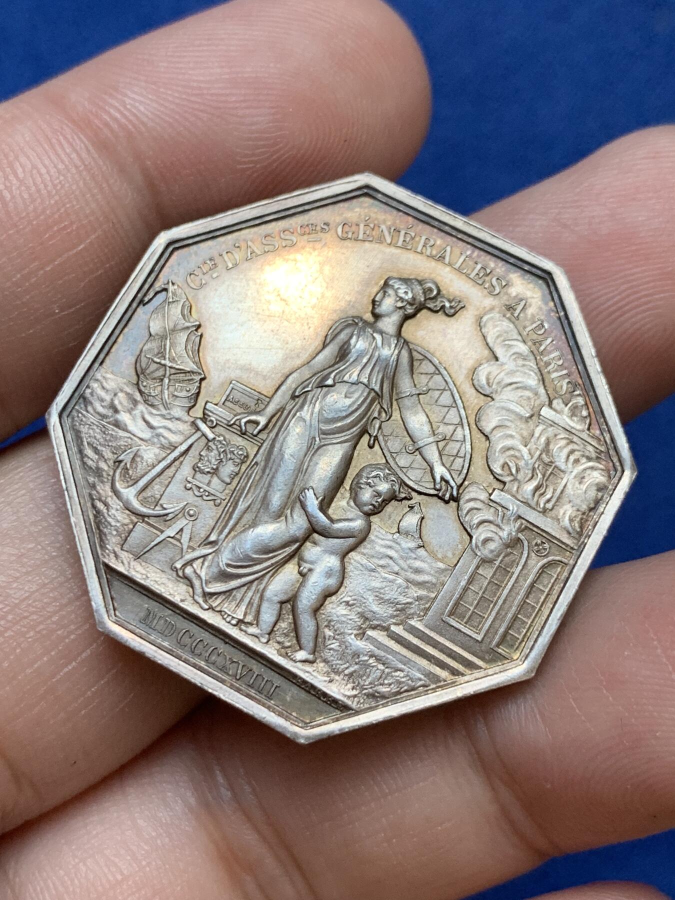 《竞宝斋》第291场- 周日，周一，周二 3场连拍 （全场包邮） 法国巴黎综合保险公司八角银质代币，18.60g，34.3mm，丰饶角边铭