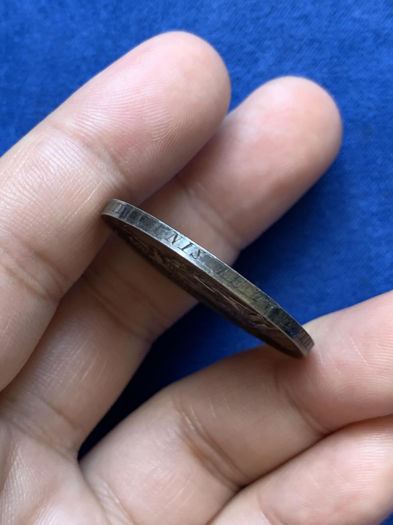 《竞宝斋》第291场- 周日，周一，周二 3场连拍 （全场包邮） 法国基督教婚礼圆型银代币 手指铭 33mm 16.6g