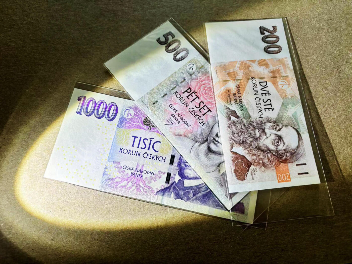 【Blue Auction】✨世界纸币精拍第511期【精】 【一组3张】捷克200-1000克朗 全新UNC