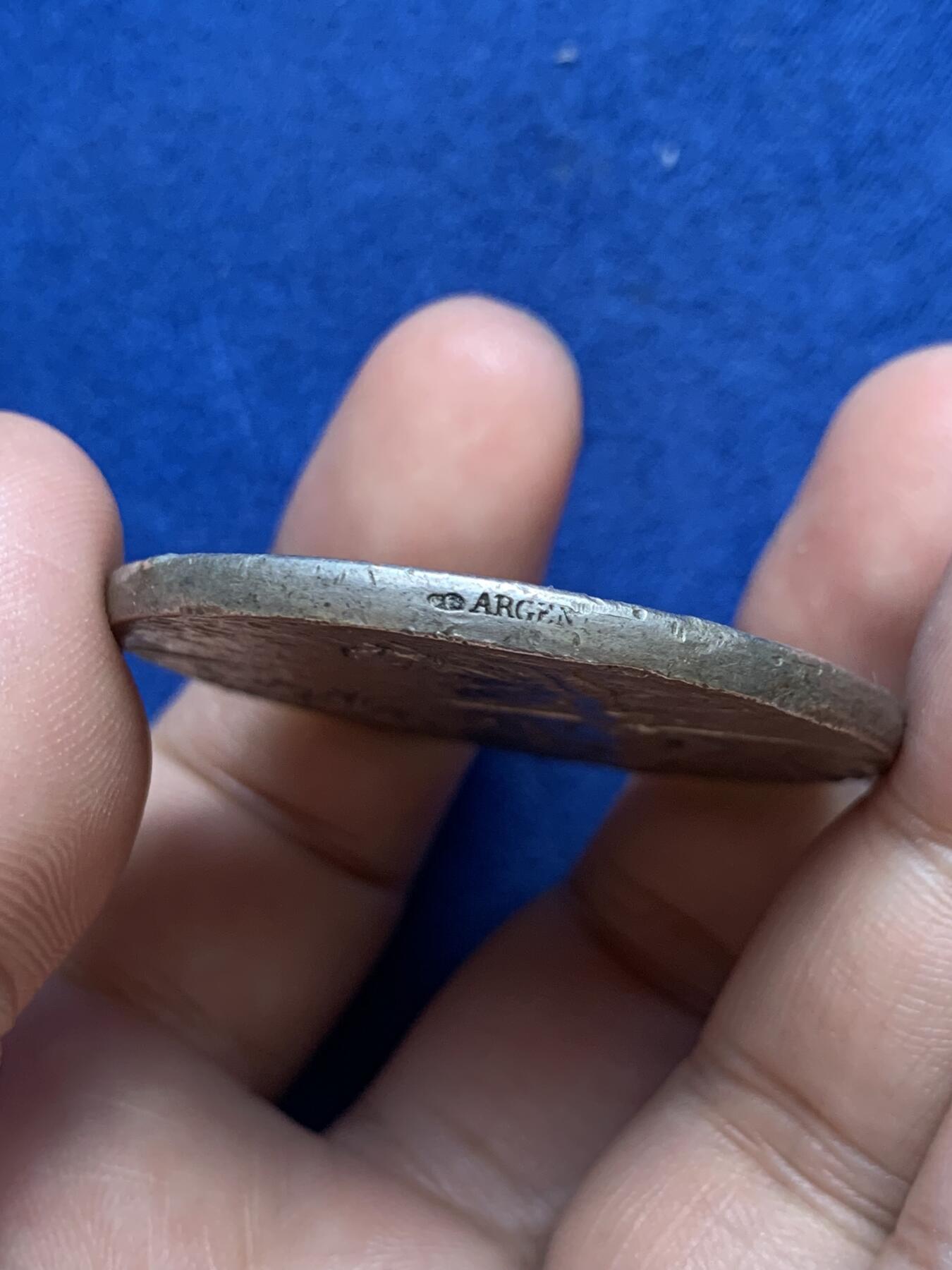 《竞宝斋》第291场- 周日，周一，周二 3场连拍 （全场包邮） 法国中央犬种改良协会银章，46.28g，44.5mm，丰饶角边铭，边磕碰