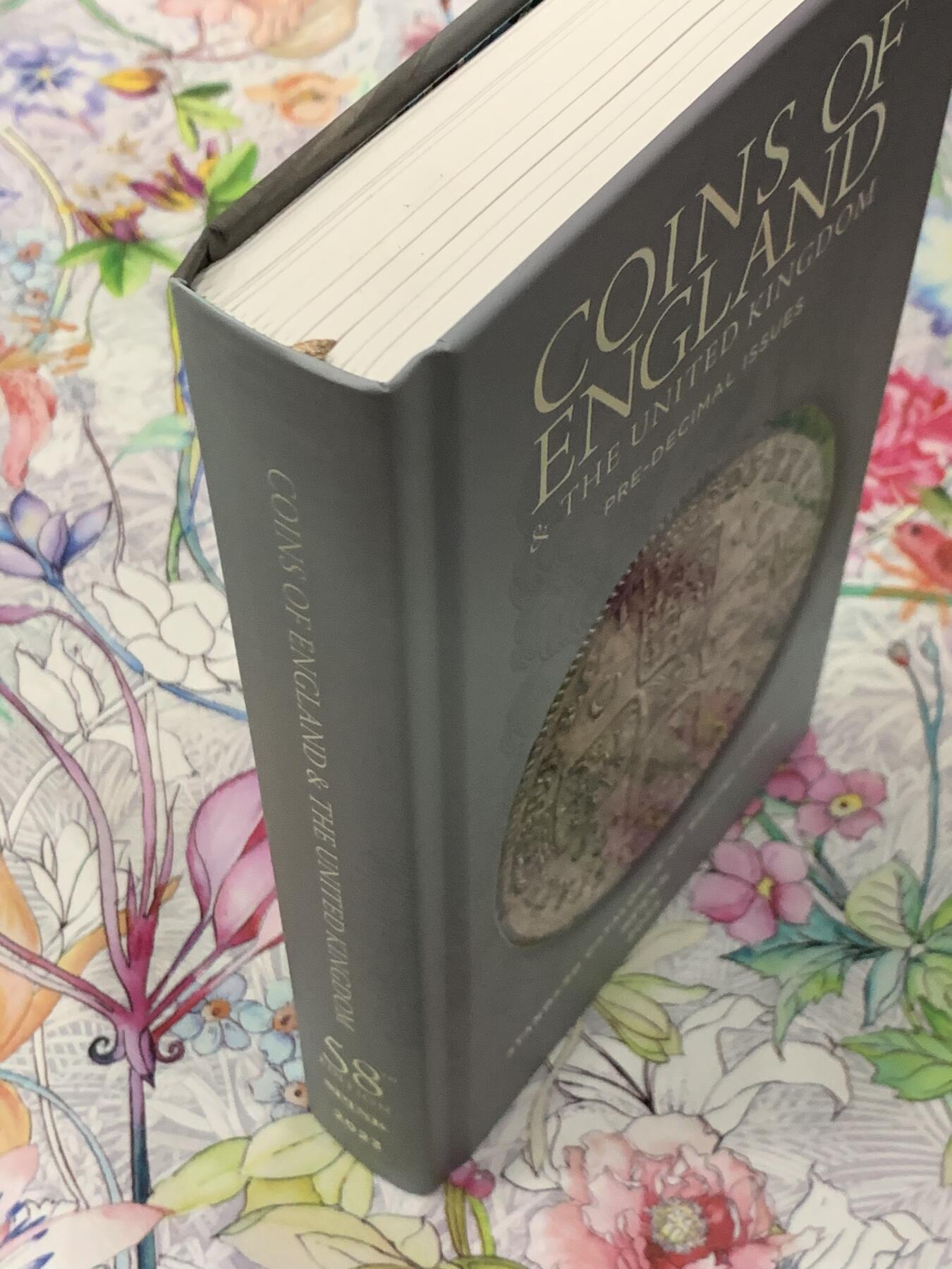 《竞宝斋》第290场- 周日，周一，周二 3场连拍 （全场包邮） 2023版斯宾克英国钱币标准目录，评级公司的目录编号来源之一，收录从公元前150年-1971年间的英国钱币