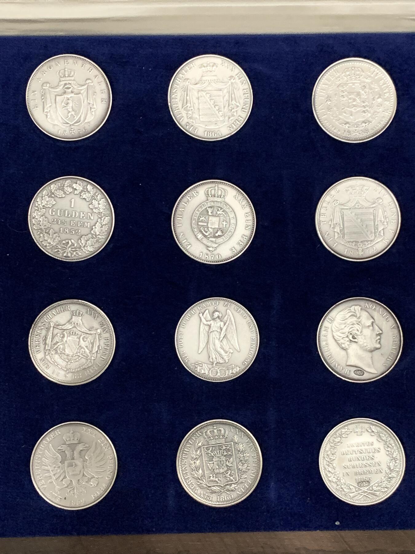 《竞宝斋》第290场- 周日，周一，周二 3场连拍 （全场包邮） 德国1982年复刻版999纯银磨砂泰勒全集带证书配实木盒 单枚重量11.9克左右*12