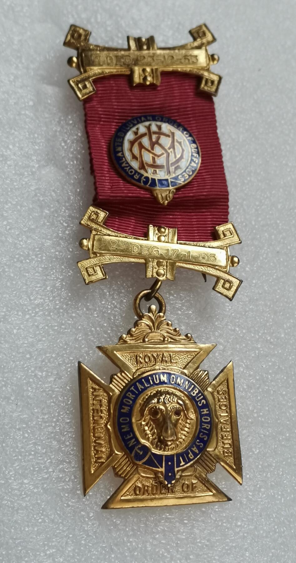 瓶子🏺第151期拍卖会  共济会银质皇家公牛会奖章  完美品相  32.21克