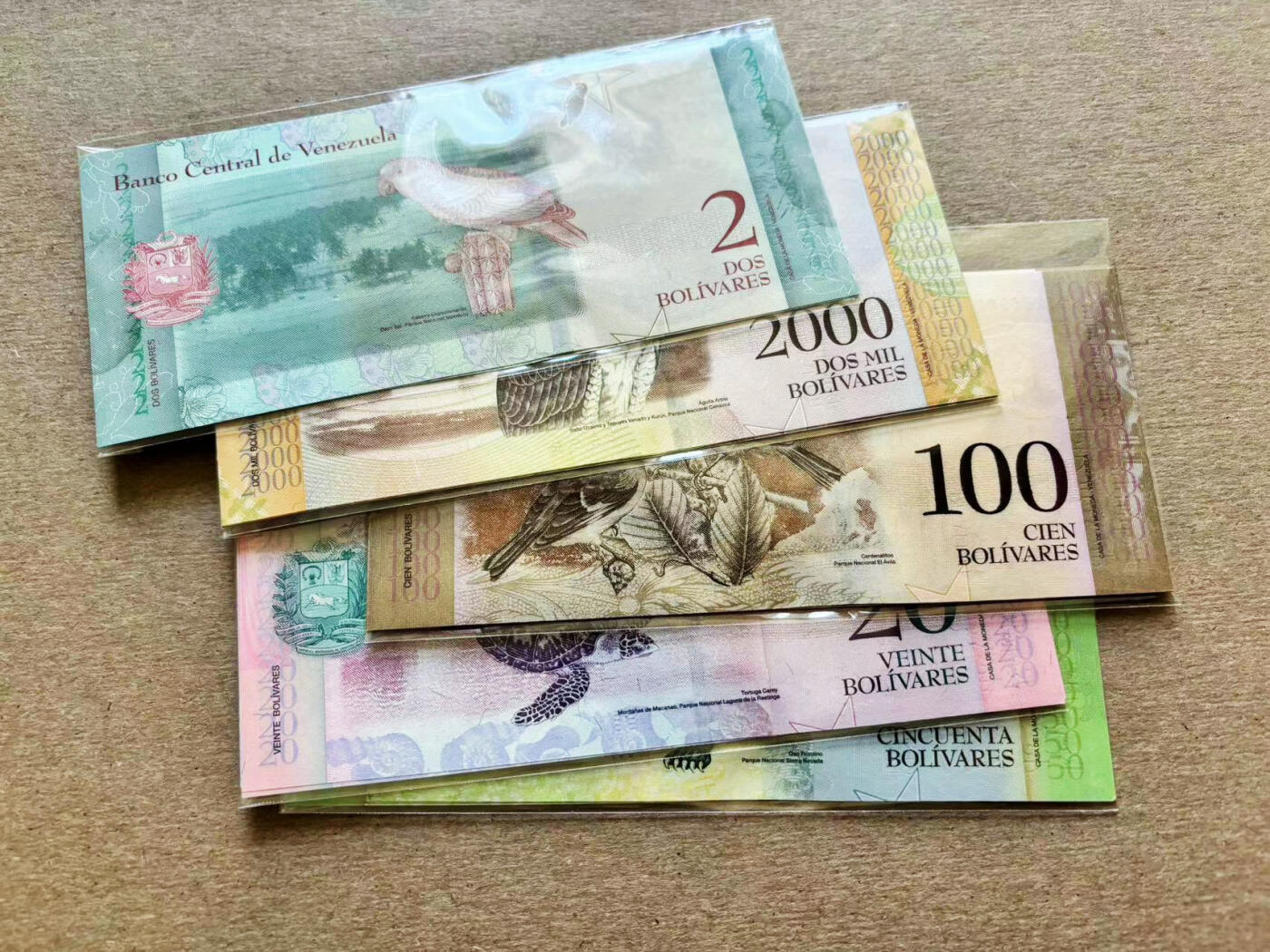 【Blue Auction】✨世界纸币精拍第511期【精】 【一组86张】委内瑞拉 2-20000玻利瓦尔 全新UNC