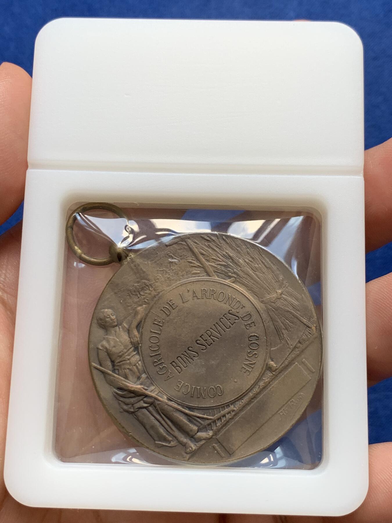 《竞宝斋》第291场- 周日，周一，周二 3场连拍 （全场包邮） 法国卢瓦尔河畔科纳区农业展铜章，36.5g，41.5mm，丰饶角+铜标边铭