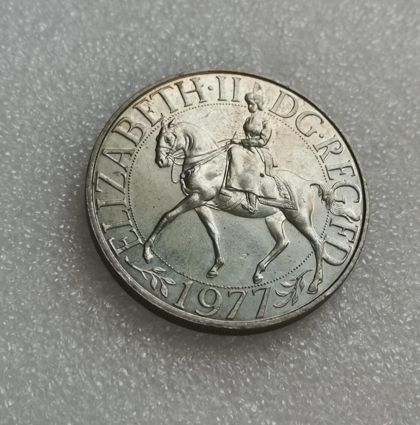 瓶子🏺第151期拍卖会  英国1977年女王登基纪念克朗币