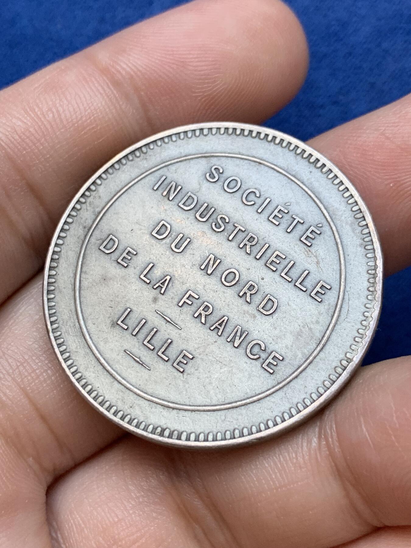 《竞宝斋》第291场- 周日，周一，周二 3场连拍 （全场包邮） 法国工匠镀银铜章 23.93克 36.2mm 铸造精致