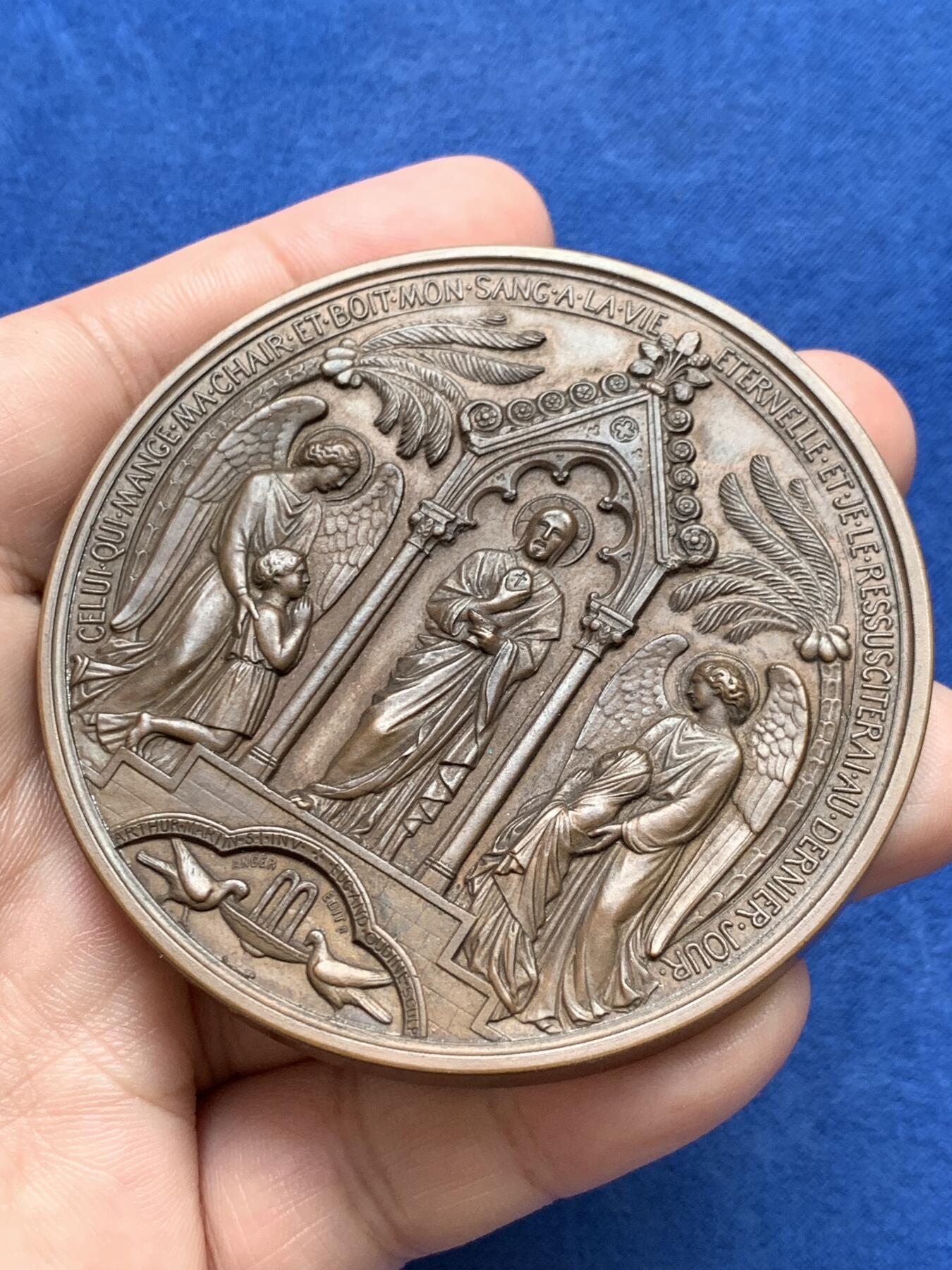 《竞宝斋》第291场- 周日，周一，周二 3场连拍 （全场包邮） 法国1893年初次圣餐、洗礼铜质勋章，152.13g，69.3mm，丰饶角+铜标边铭