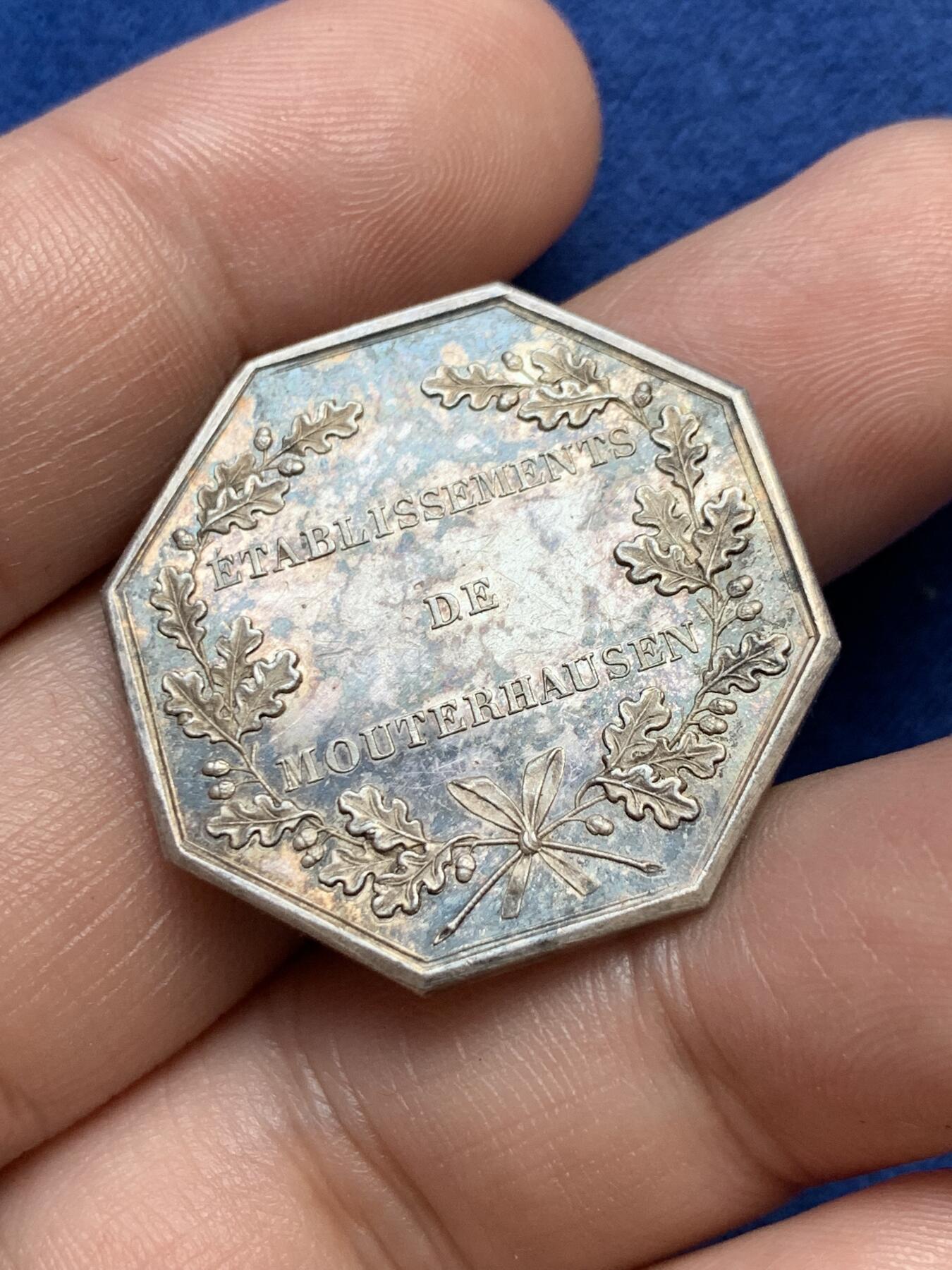 《竞宝斋》第291场- 周日，周一，周二 3场连拍 （全场包邮） 法国稀少墨丘利慈善协助八角银质代币 12.12克 30mm