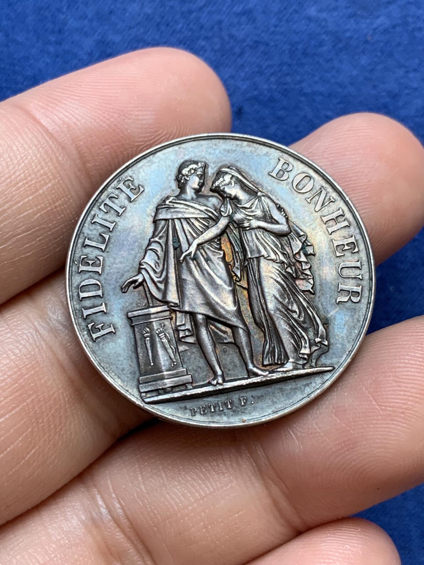 《竞宝斋》第291场- 周日，周一，周二 3场连拍 （全场包邮） 1894年法国婚姻纪念圆型银代币 丰饶角边铭 32mm 16.2g