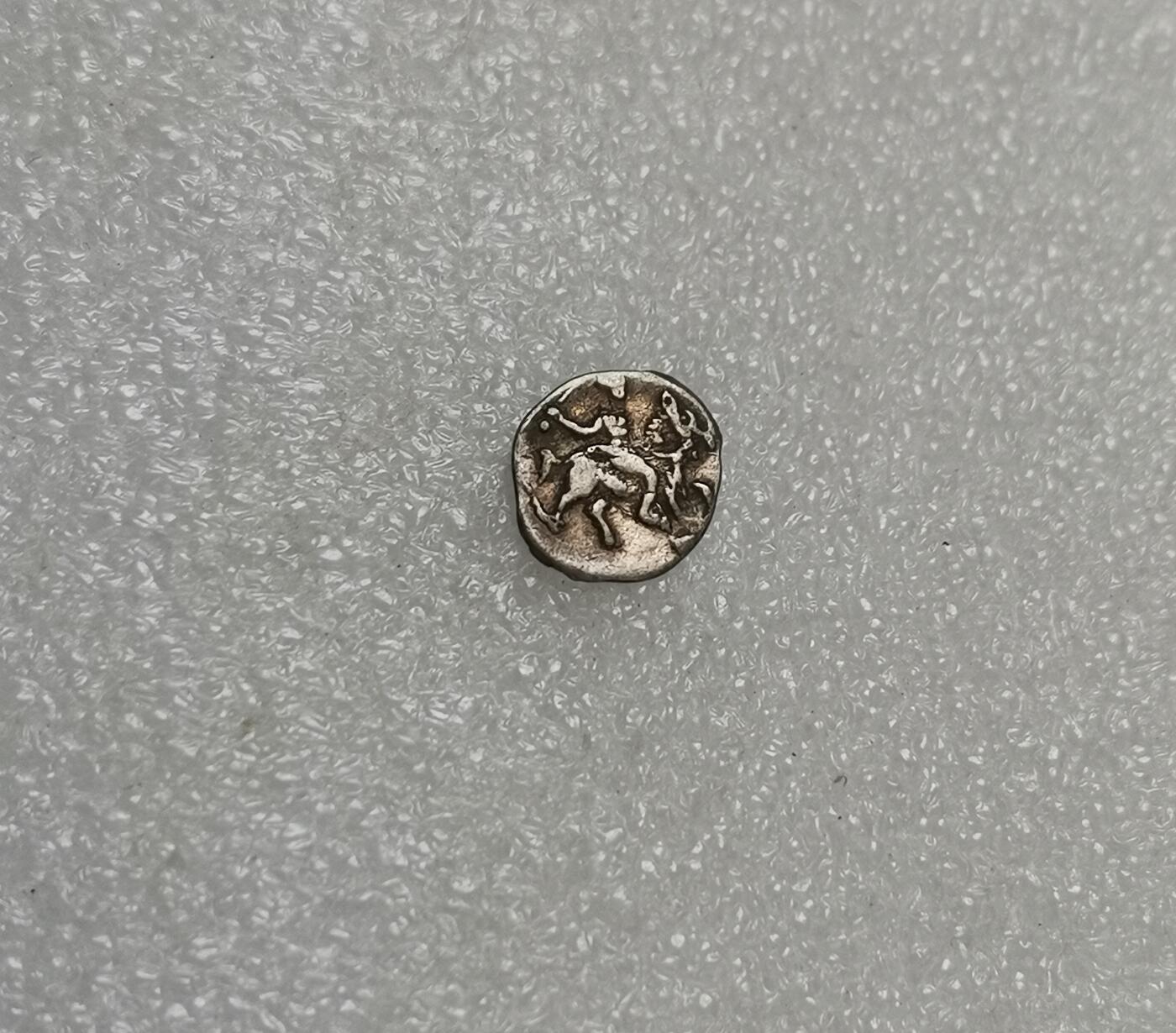 瓶子🏺第151期拍卖会  雷帝伊凡四世银币  正面骑士背面铭文