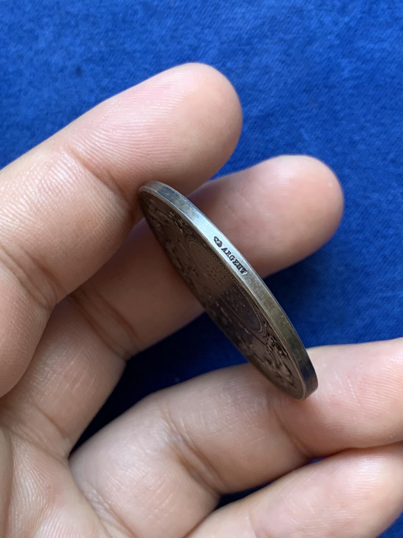 《竞宝斋》第291场- 周日，周一，周二 3场连拍 （全场包邮） 法国名誉BOTTEE五个小天使最美婚章 1898年结婚纪念 22.63克 36mm