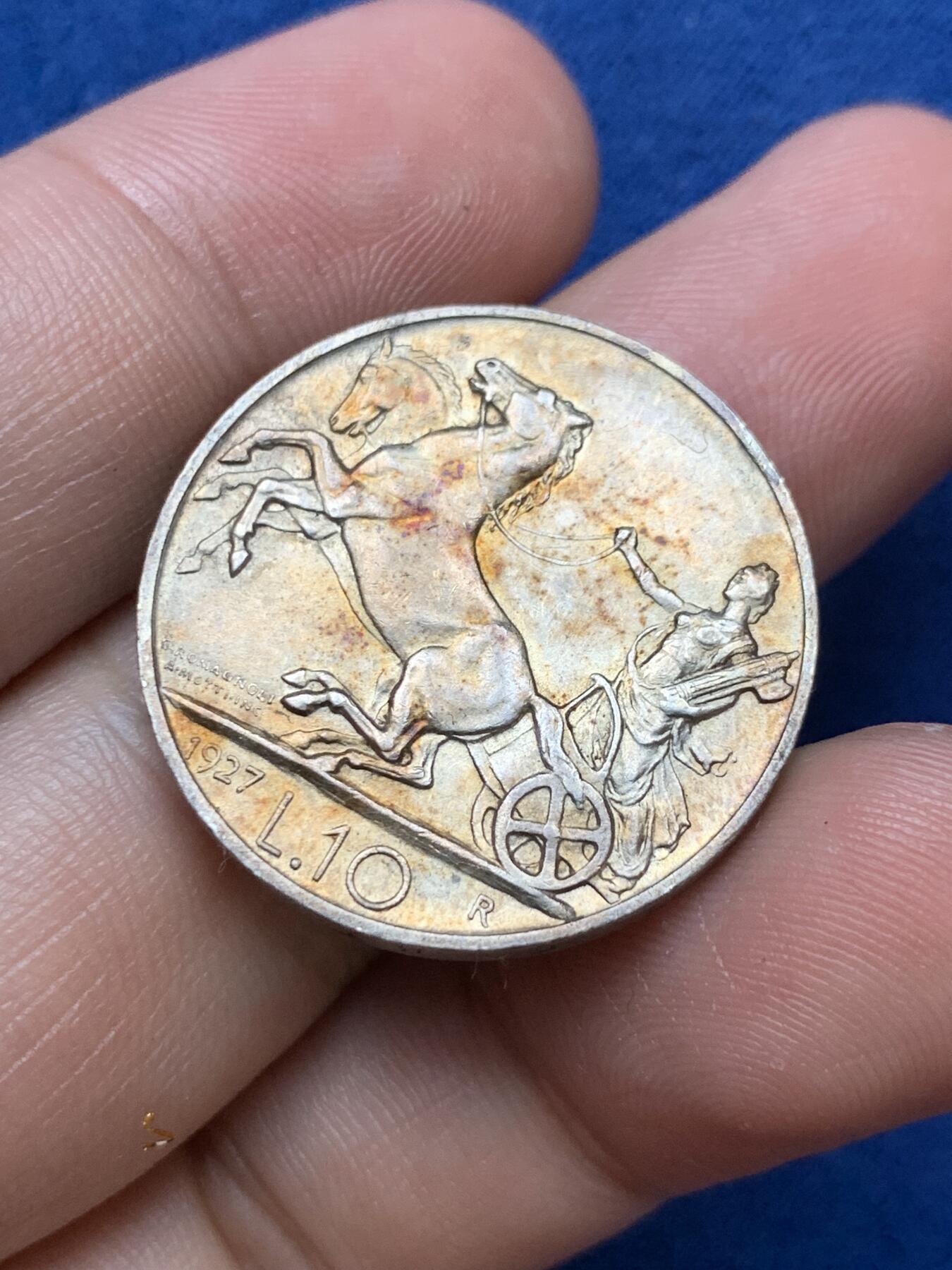 《竞宝斋》第290场- 周日，周一，周二 3场连拍 （全场包邮） 意大利1927马车10里拉银币 带光的好品