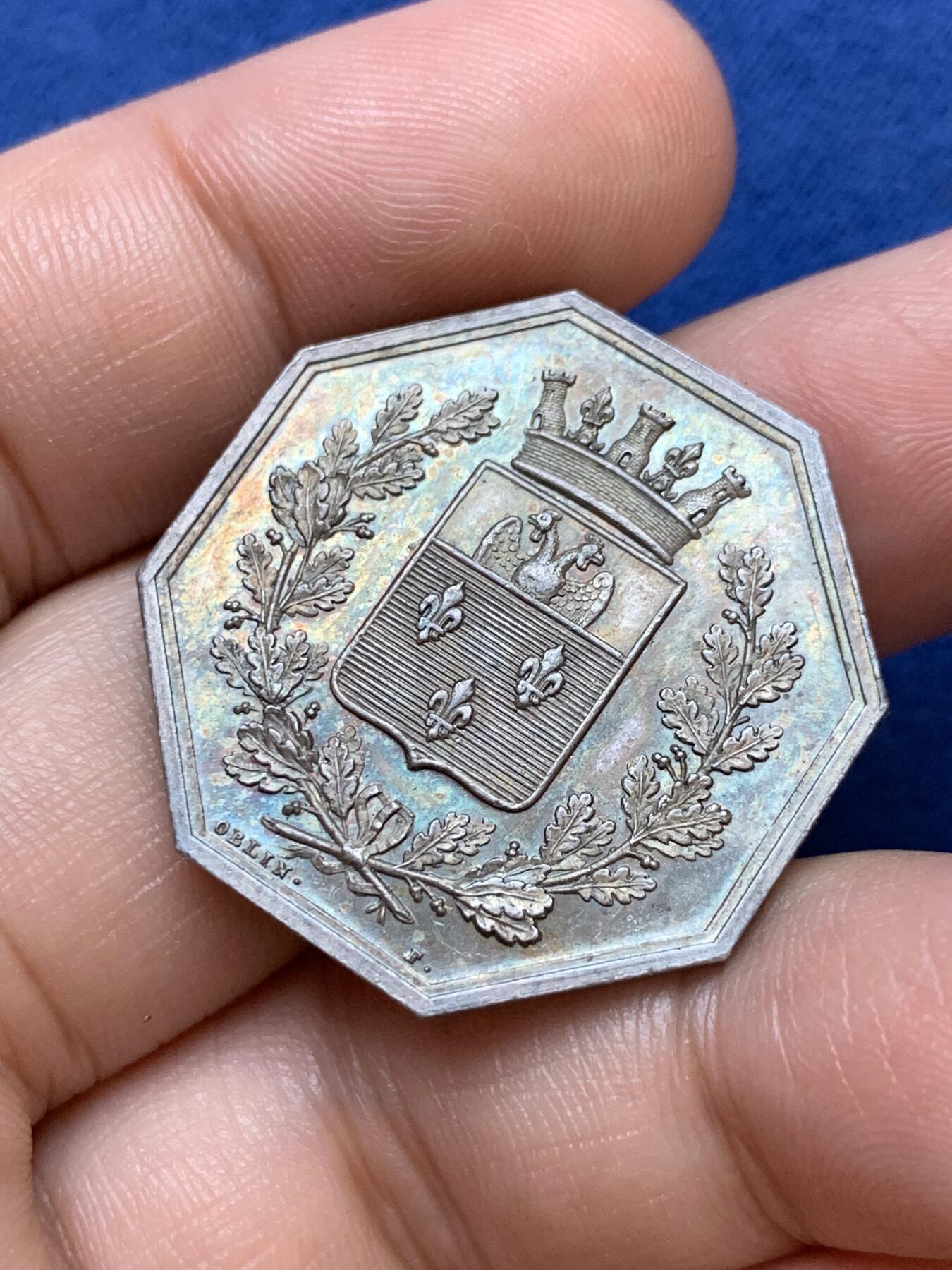 《竞宝斋》第291场- 周日，周一，周二 3场连拍 （全场包邮） 1821年法国凡尔赛镇公民权（双头鸡）八角银jeton，30.4mm，11.72克，早期无边铭