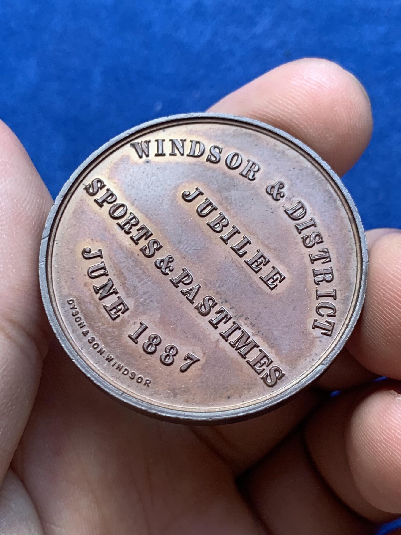 《竞宝斋》第291场- 周日，周一，周二 3场连拍 （全场包邮） 英国维多利亚女王登基50周年纪念铜章，22.21g，38.2mm