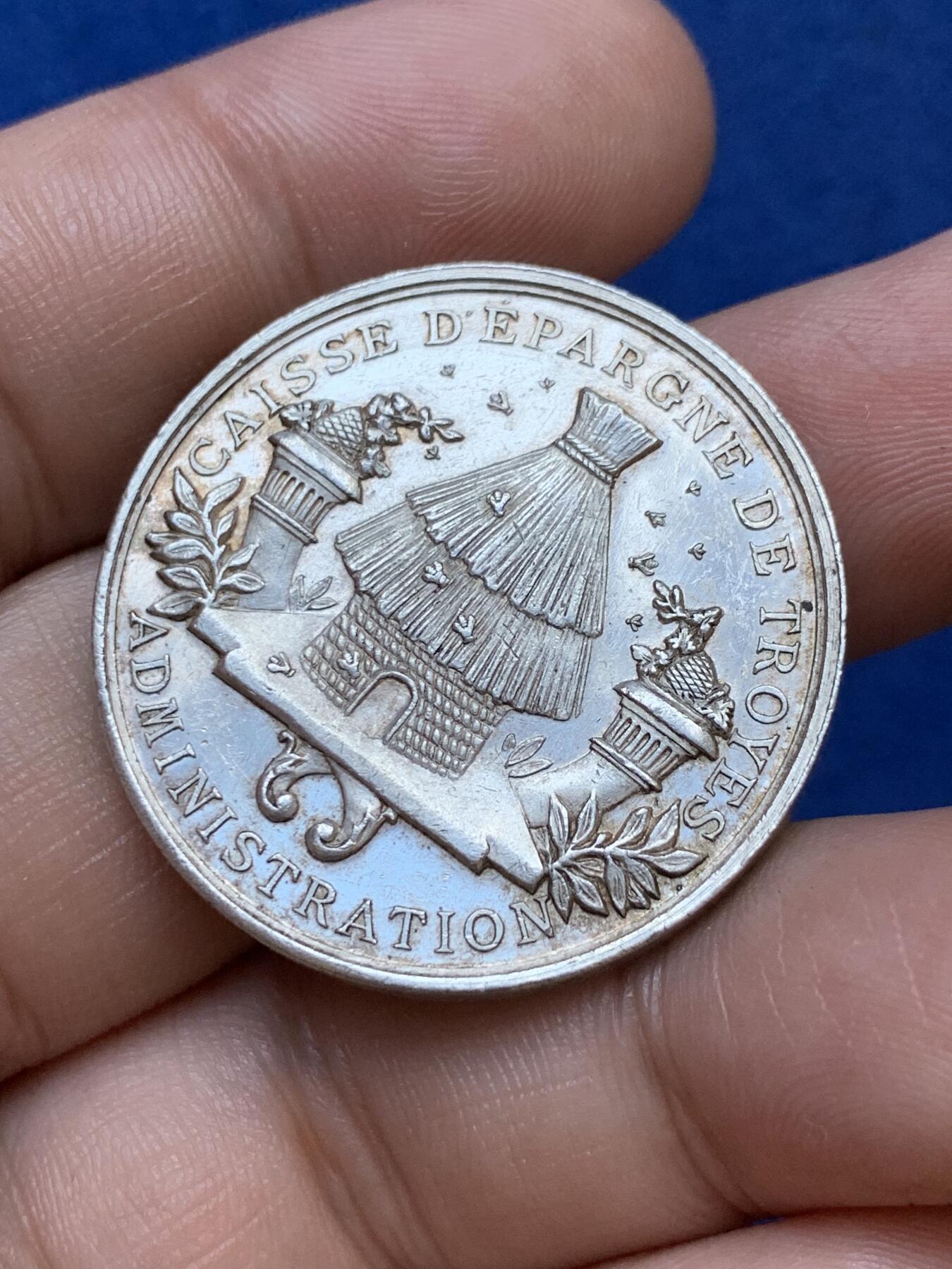 《竞宝斋》第291场- 周日，周一，周二 3场连拍 （全场包邮） 法国银质jeton，特鲁瓦储蓄银行，17.43g，33.3mm，菱形野猪头+ARGENT边铭