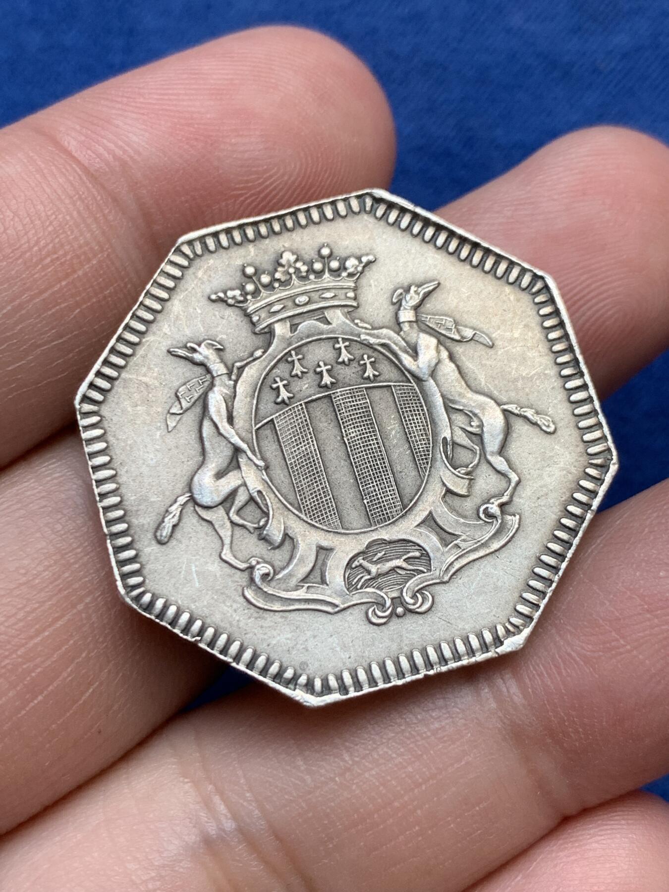 《竞宝斋》第291场- 周日，周一，周二 3场连拍 （全场包邮） 法国八角银质代币，雷恩储蓄银行，16.47g，31.5mm，菱形野猪头+ARGENT边铭