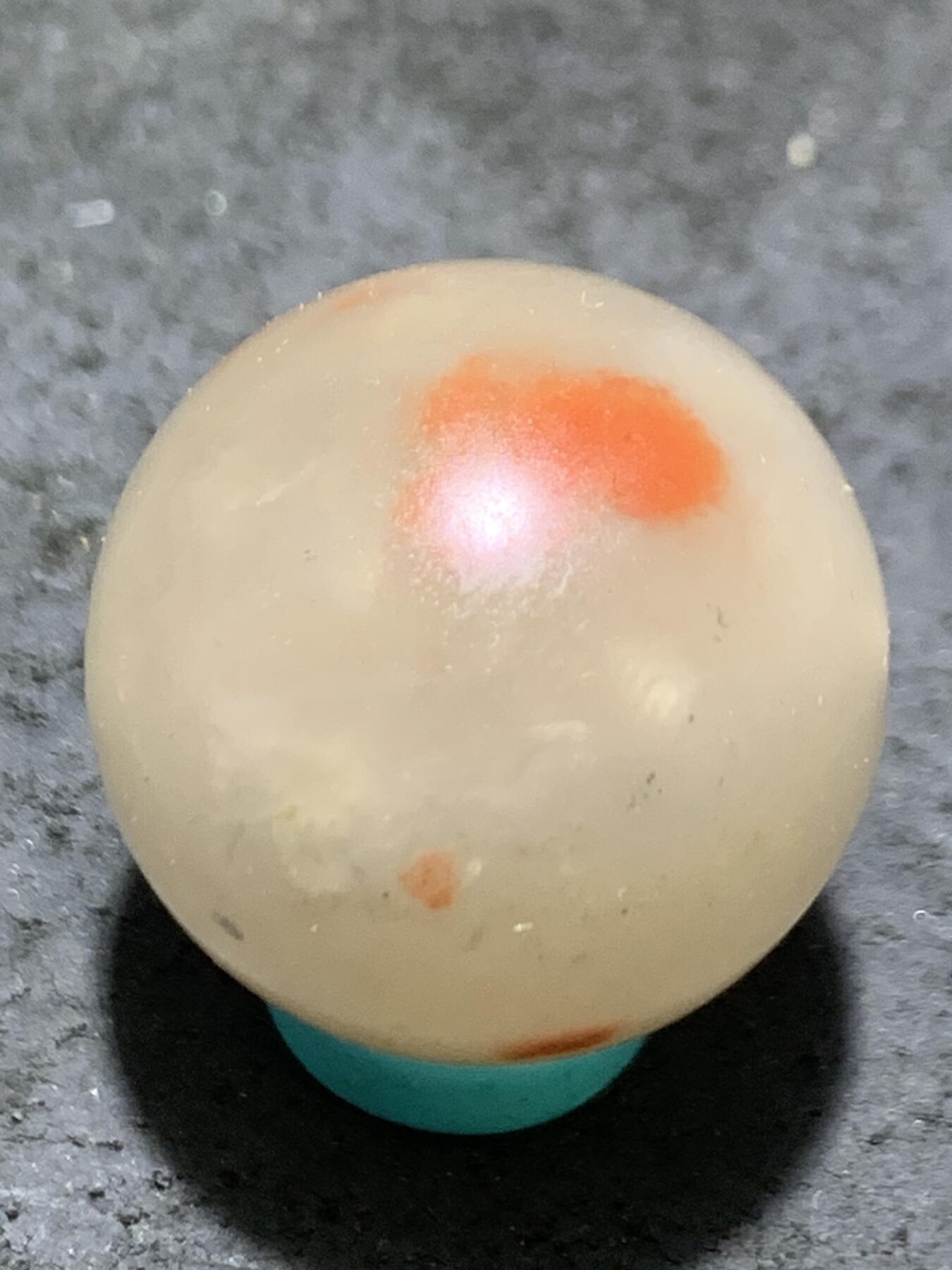 精美亚光高玉化金丝玉圆珠一颗，