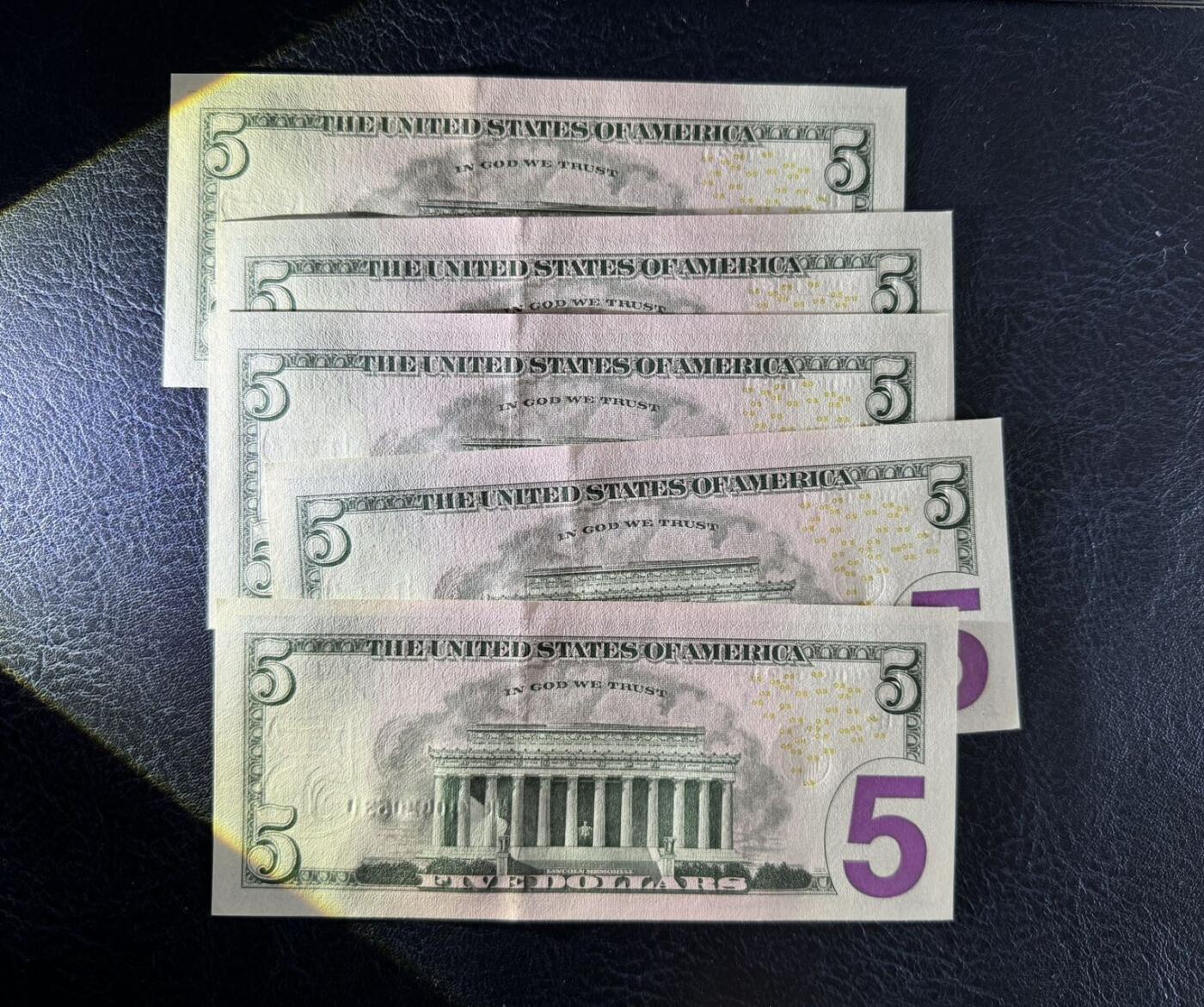 收藏联盟Quantum Auction 第363期拍卖  美国联邦2013年5元彩色版五张  品相全新UNC