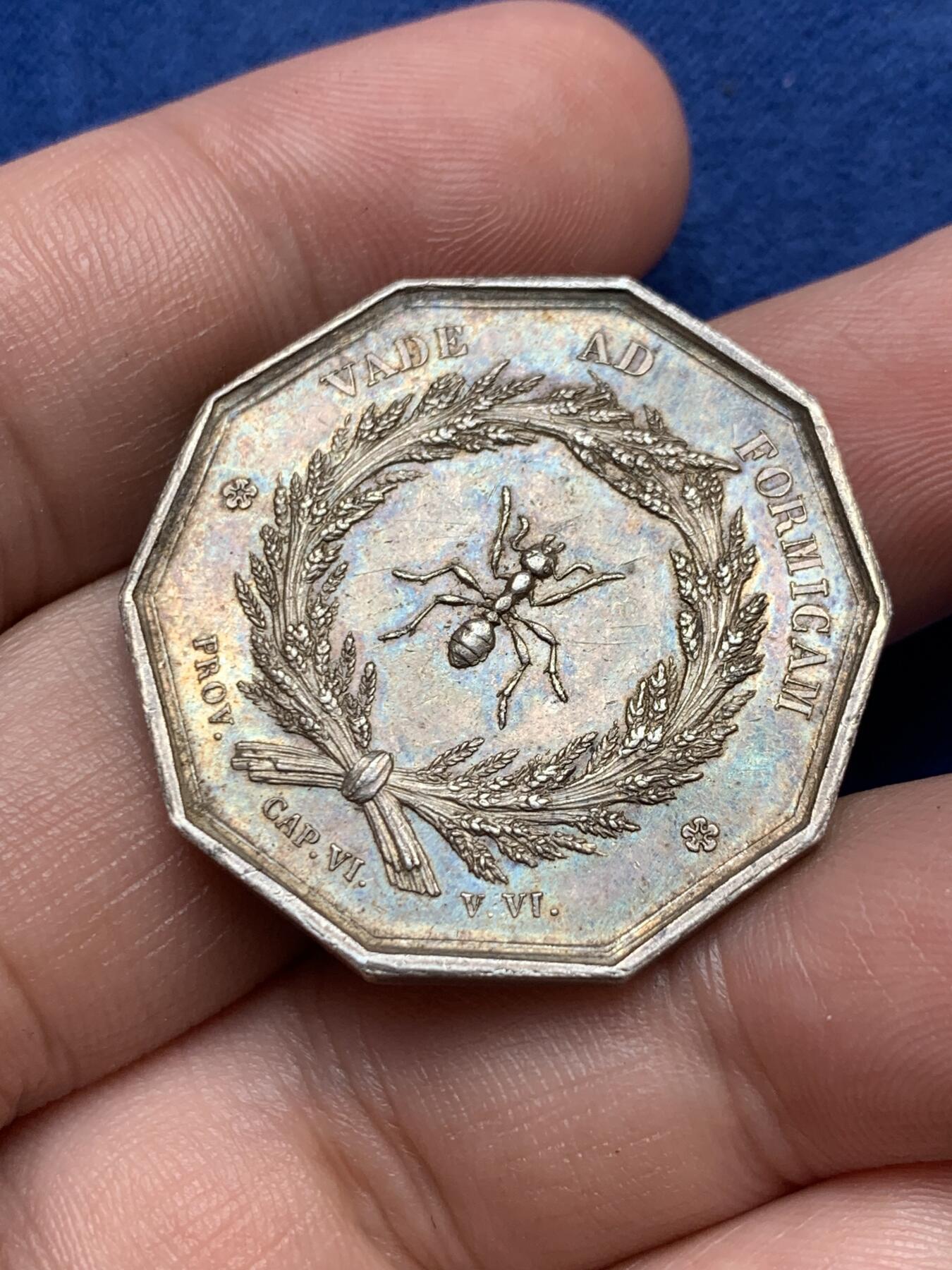 《竞宝斋》第291场- 周日，周一，周二 3场连拍 （全场包邮） 法国1822里昂储蓄银行八角银代币 33mm 16.2g 早期蜜蜂边铭 五彩包浆