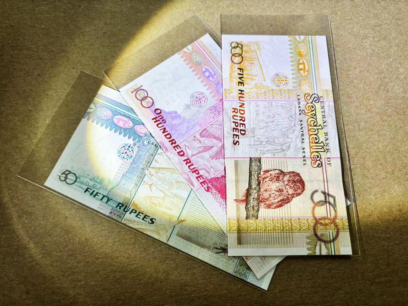 【Blue Auction】✨世界纸币精拍第511期【精】 【一组3张 含AA冠】塞舌尔 50-100-500卢比 全新UNC 