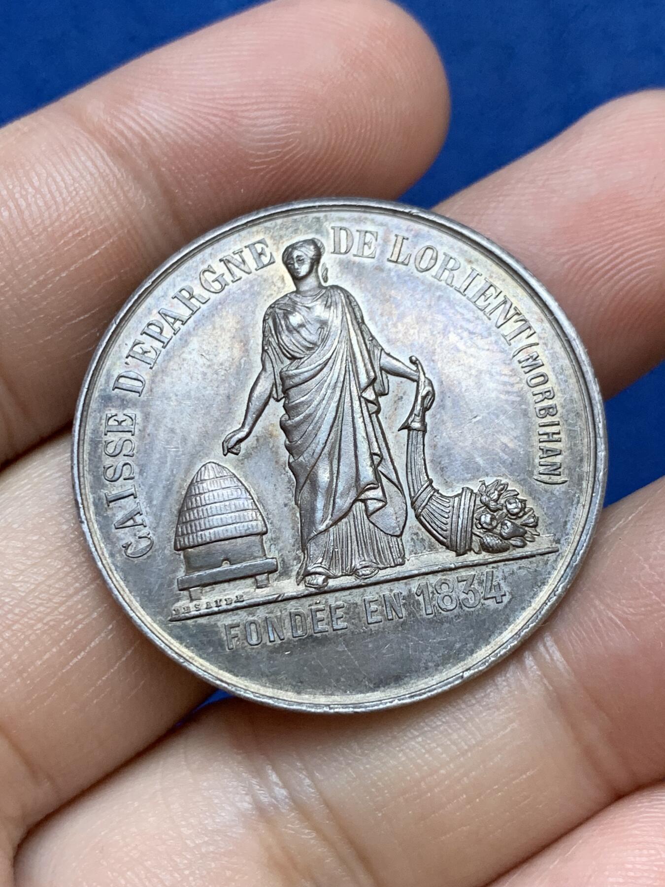 《竞宝斋》第291场- 周日，周一，周二 3场连拍 （全场包邮） 法国银质jeton，洛里昂储蓄银行，14.86g，33.7mm，丰饶角边铭