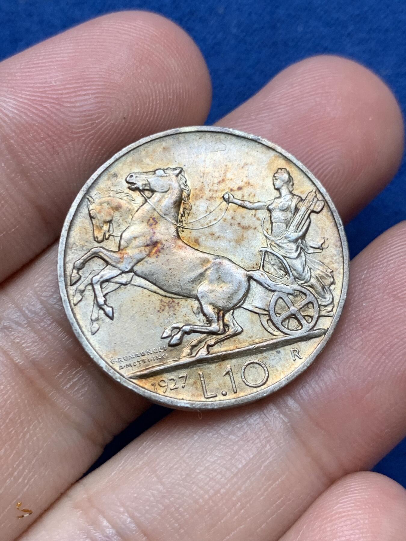 《竞宝斋》第290场- 周日，周一，周二 3场连拍 （全场包邮） 意大利1927马车10里拉银币 带光的好品