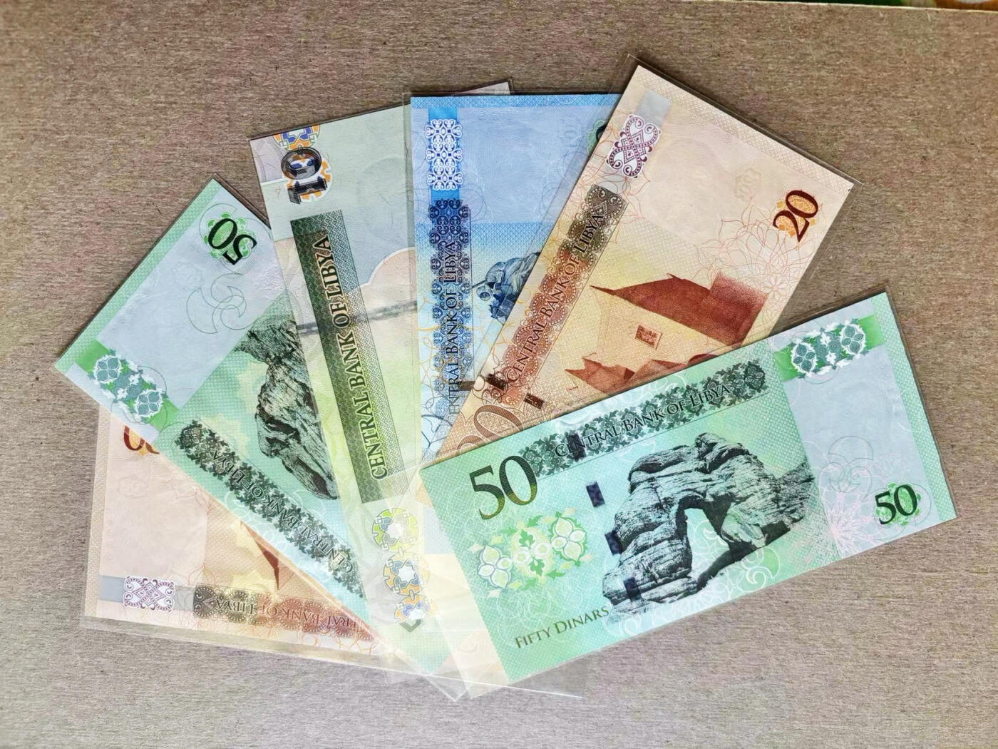 【Blue Auction】✨世界纸币精拍第511期【精】 【一组6张 含0000狮子号】利比亚不同版本纸币一组 全新UNC