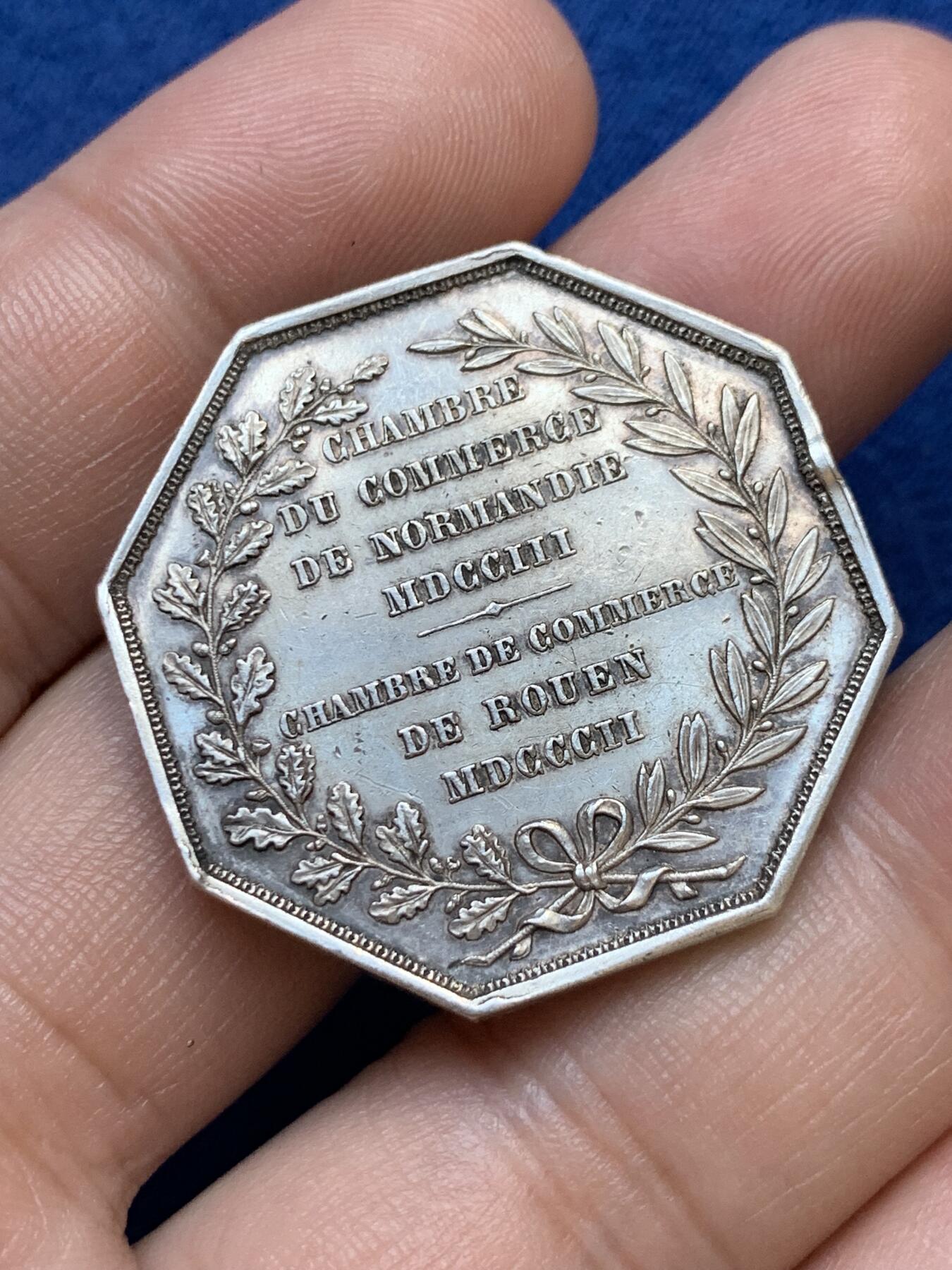 《竞宝斋》第291场- 周日，周一，周二 3场连拍 （全场包邮） 法国八角银章，鲁昂诺曼底商会，17.04g，33.7mm，丰饶角边铭