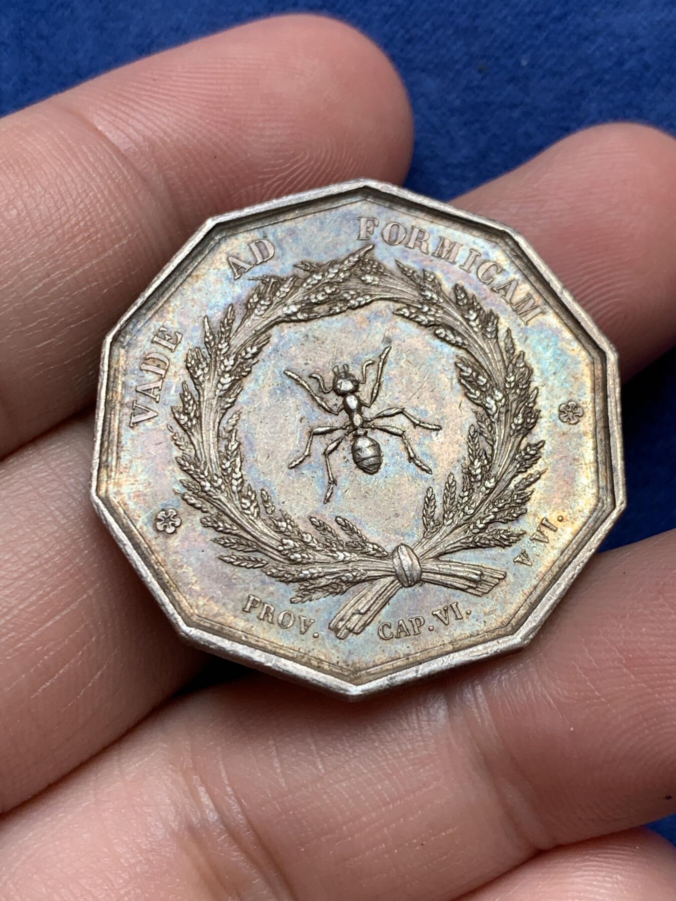 《竞宝斋》第291场- 周日，周一，周二 3场连拍 （全场包邮） 法国1822里昂储蓄银行八角银代币 33mm 16.2g 早期蜜蜂边铭 五彩包浆