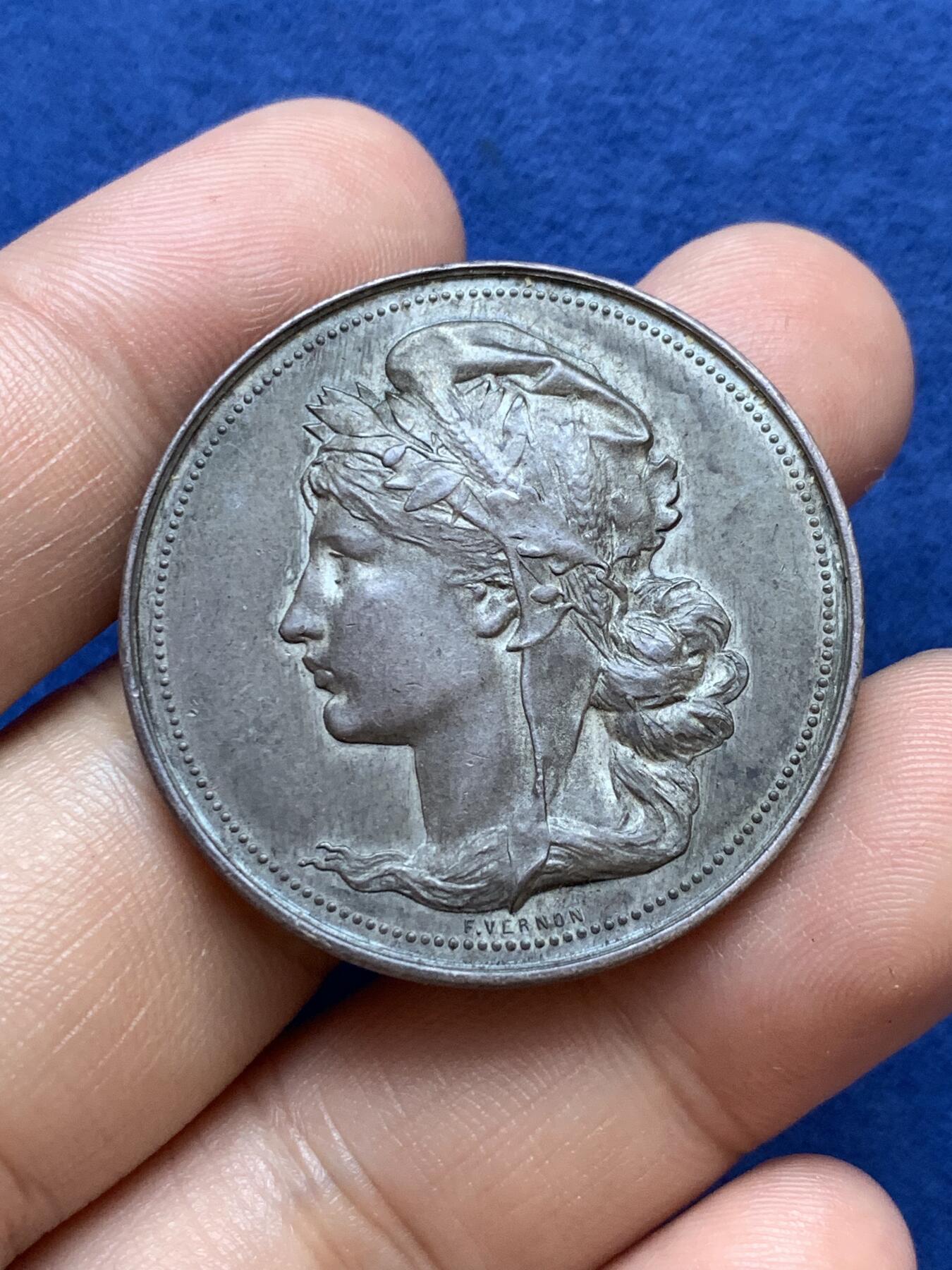 《竞宝斋》第291场- 周日，周一，周二 3场连拍 （全场包邮） 法国银质jeton，巴黎证券委员会代币联盟商会，21.96g，36.6mm，菱形野猪头+ARGENT 950/1000边铭