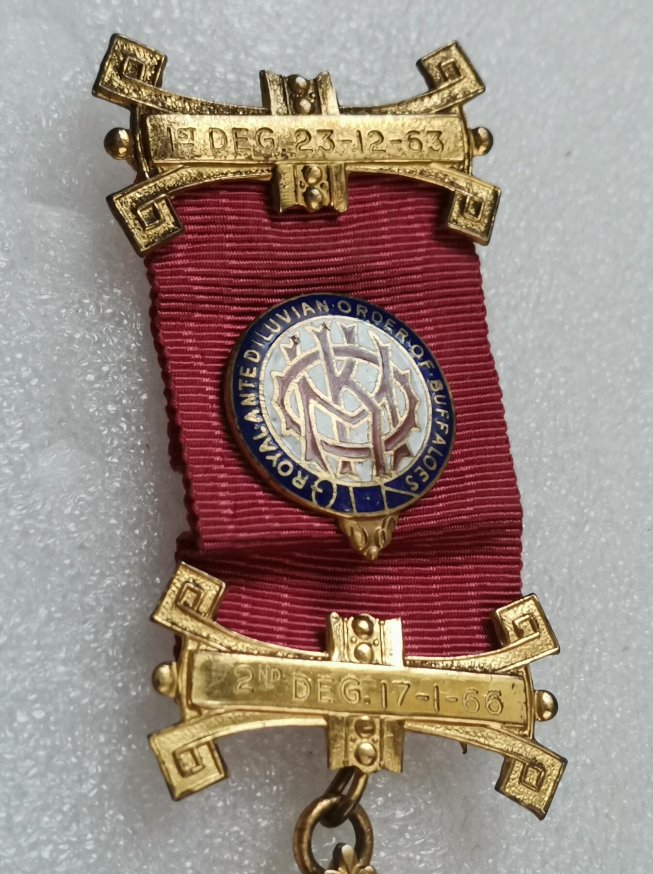 瓶子🏺第151期拍卖会  共济会银质皇家公牛会奖章  完美品相  32.21克