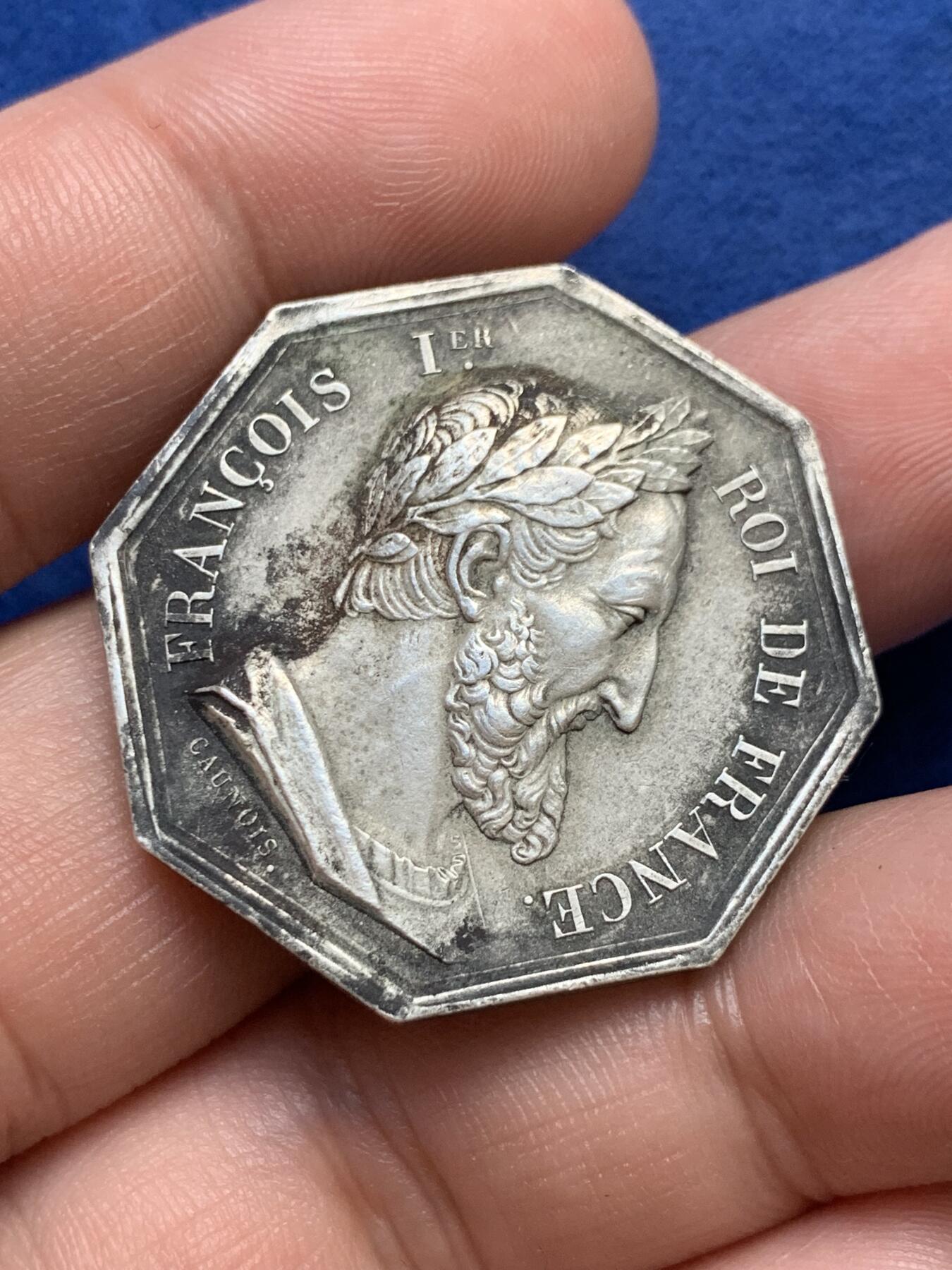 《竞宝斋》第291场- 周日，周一，周二 3场连拍 （全场包邮） 法国弗朗索瓦一世头像维特里勒弗朗索瓦区公证人八角银jeton，32.7mm，18.09克，丰饶角+ARGENT边铭
