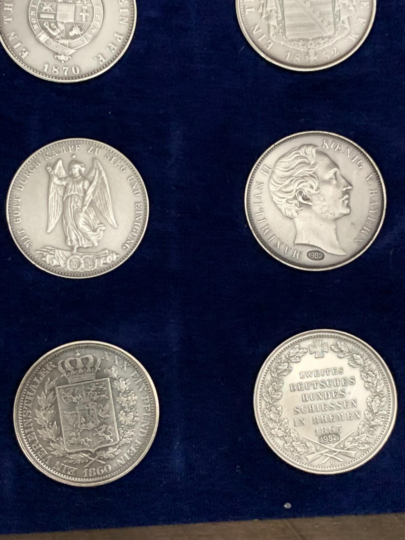 《竞宝斋》第290场- 周日，周一，周二 3场连拍 （全场包邮） 德国1982年复刻版999纯银磨砂泰勒全集带证书配实木盒 单枚重量11.9克左右*12