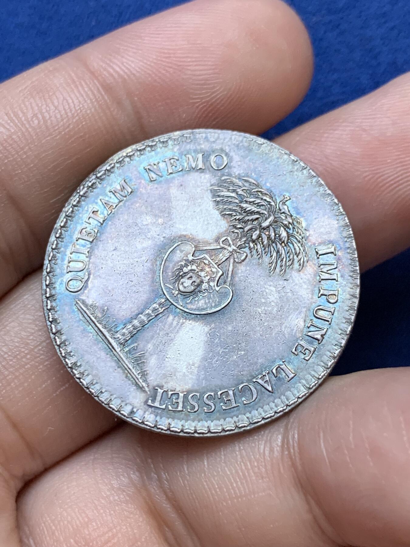 《竞宝斋》第291场- 周日，周一，周二 3场连拍 （全场包邮） 法国里昂律师银质代币，13.70g，32.5mm，早期无边铭