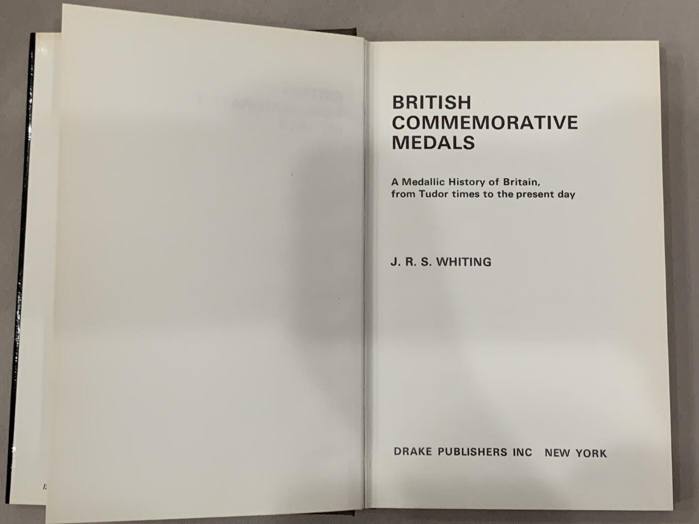 《竞宝斋》第290场- 周日，周一，周二 3场连拍 （全场包邮） 英国奖章目录 从都铎时代到现代的奖章历史 精装版 厚达236页