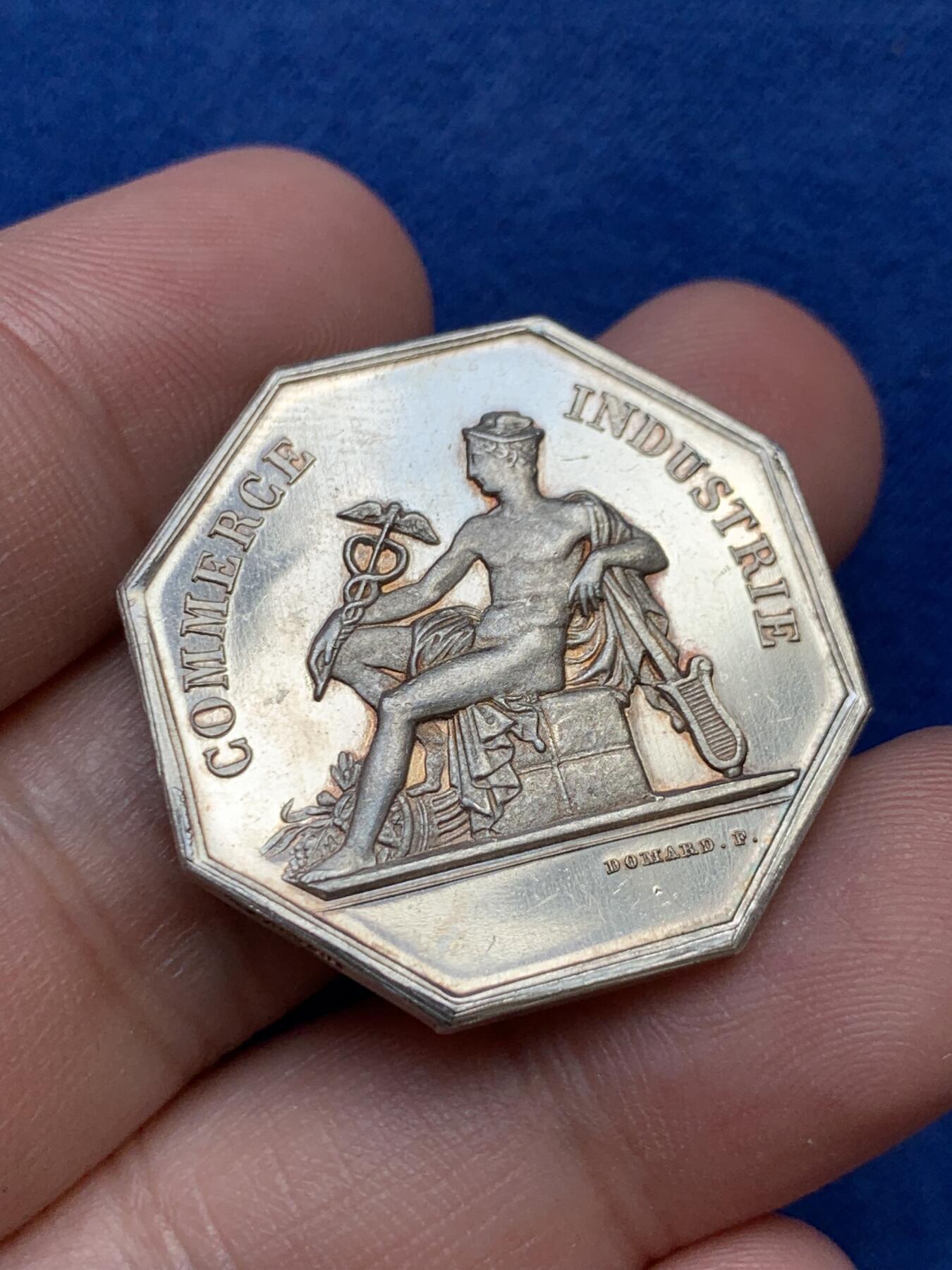 《竞宝斋》第291场- 周日，周一，周二 3场连拍 （全场包邮） 法国八角银质代币，鲁贝商会，14.05g，30.9mm，丰饶角边铭