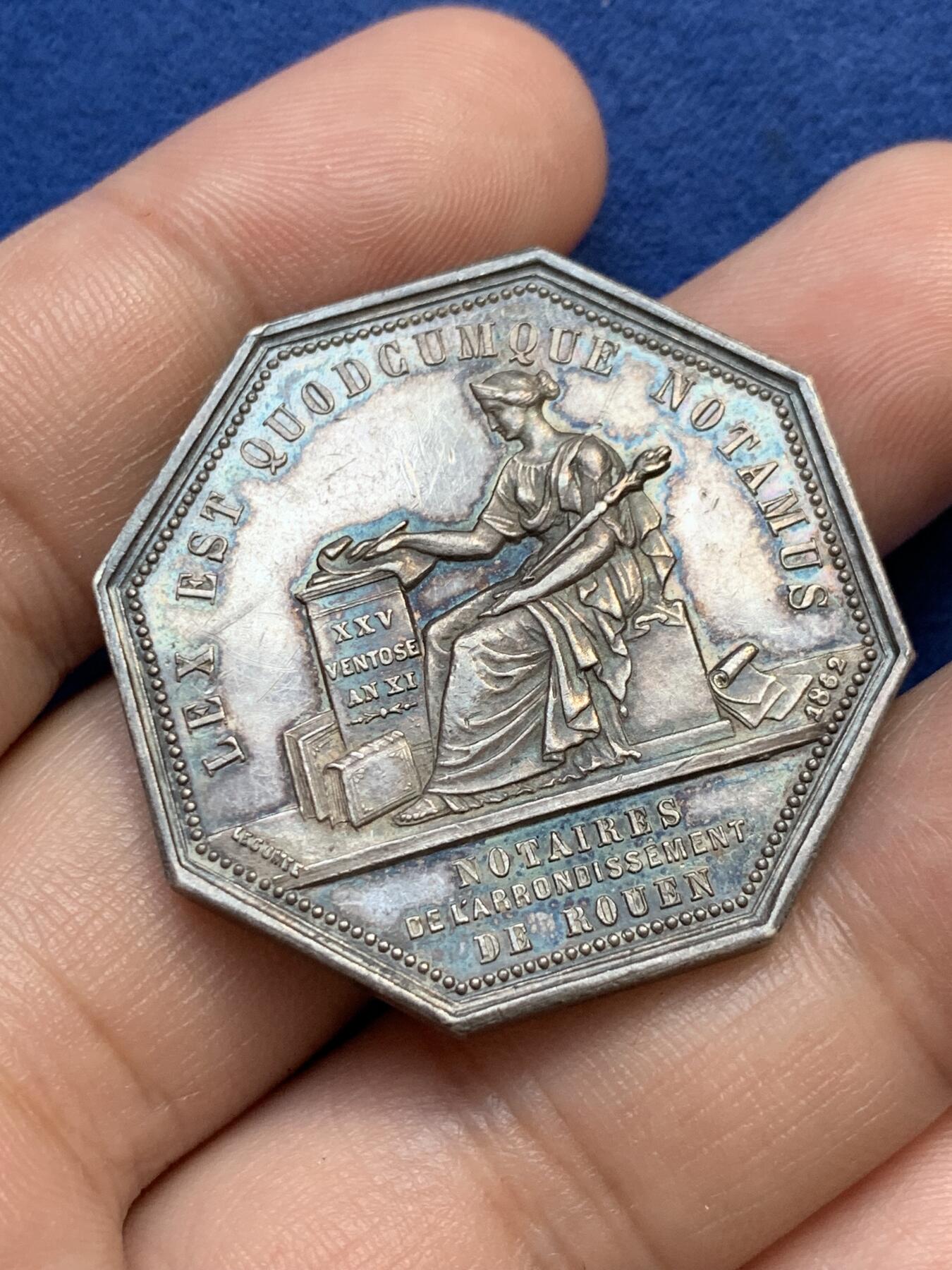 《竞宝斋》第291场- 周日，周一，周二 3场连拍 （全场包邮） 法国拿破仑三世头像鲁昂公证人八角银质代币，21.50g，36.2mm，蜜蜂边铭